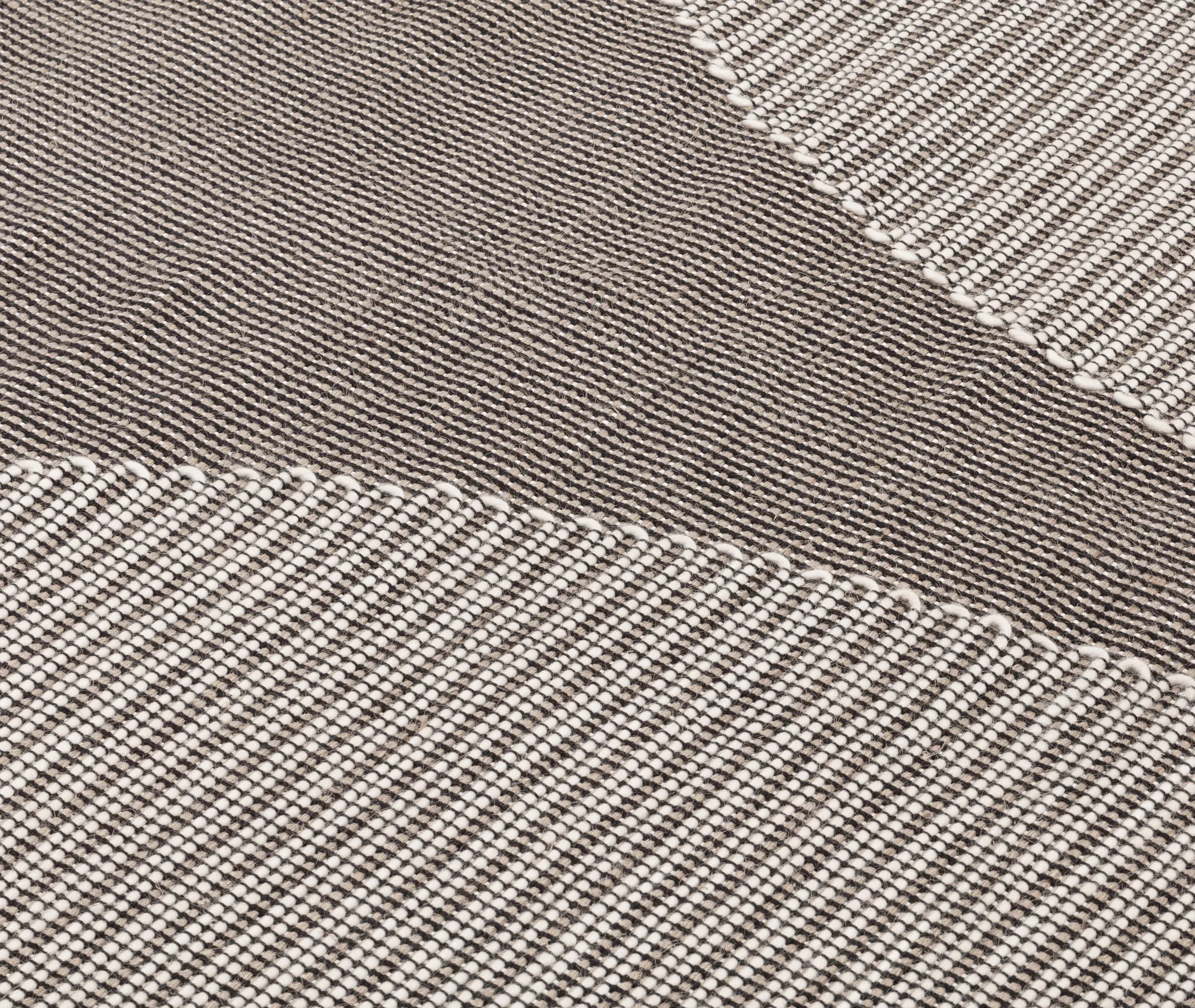 Vice Versa 2 Medium Rug - Light