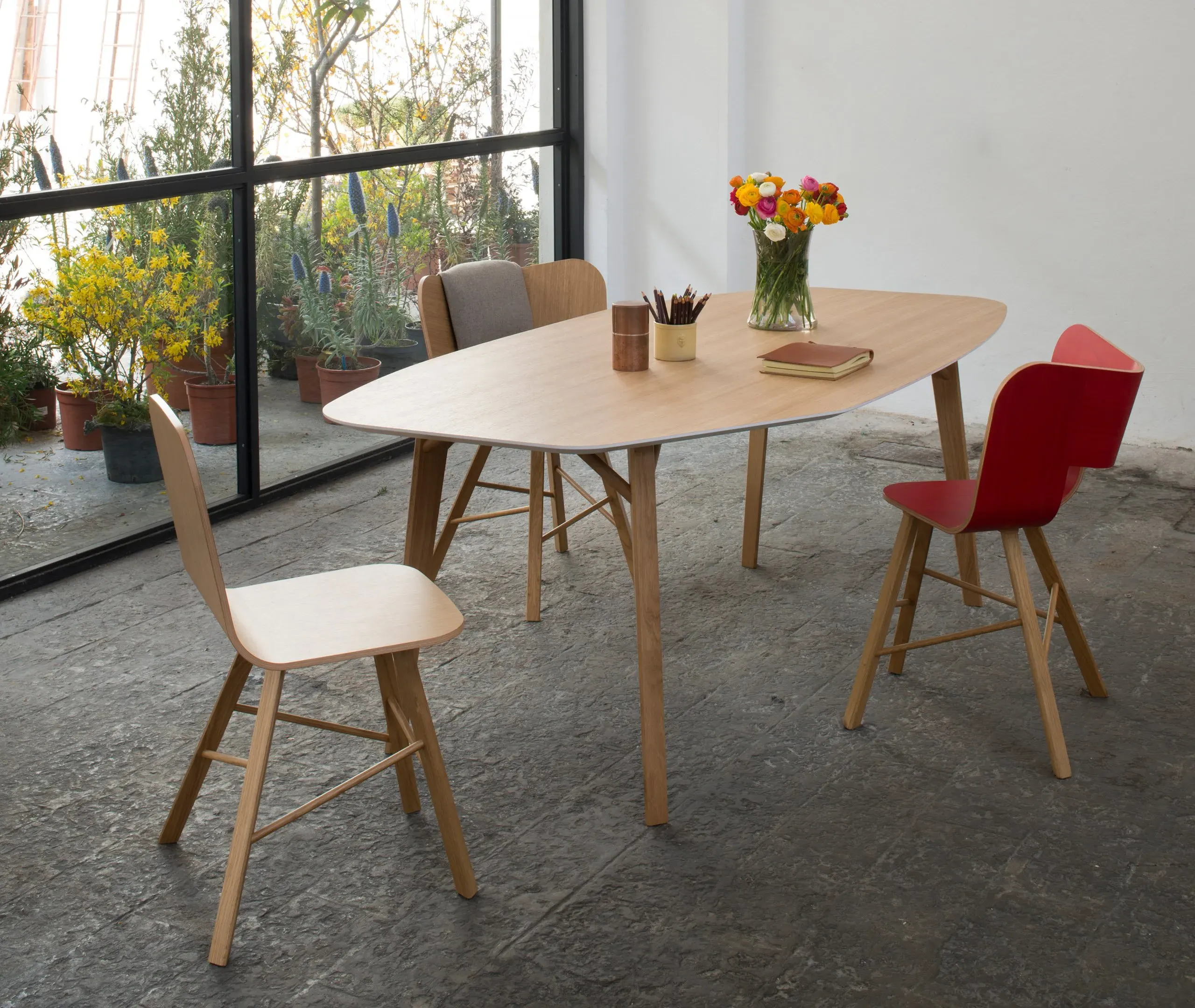 Tria Chair with Ribbon Backrest - Natural, Oak