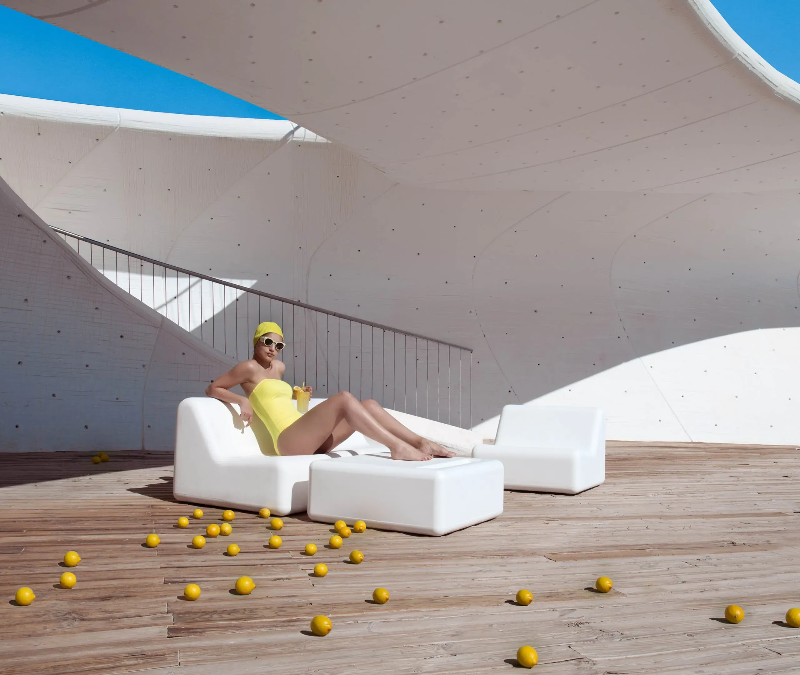 Armchair with Curved Design - White, Polyethylene