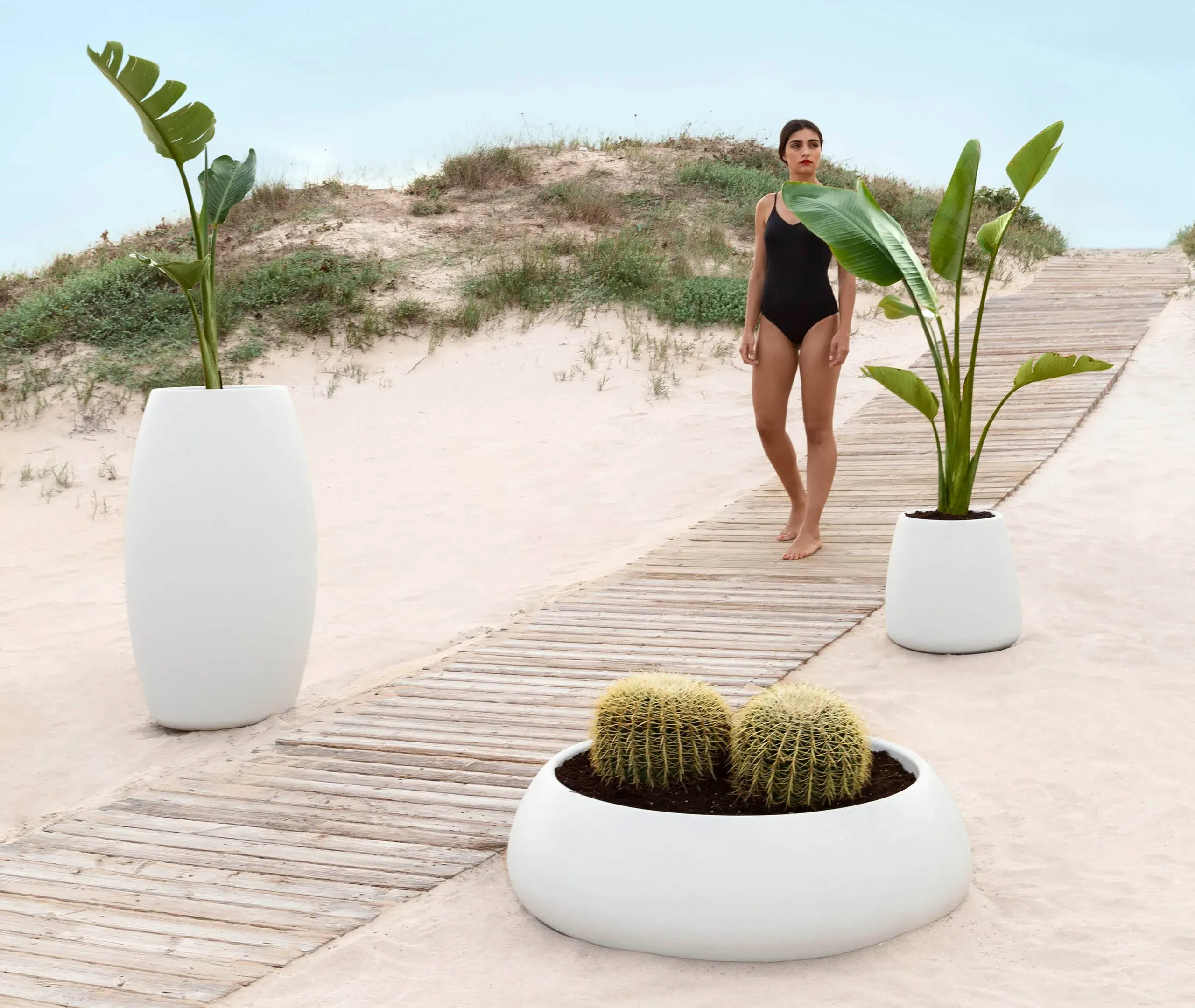Gobi 3 Planter - White, Polyethylene