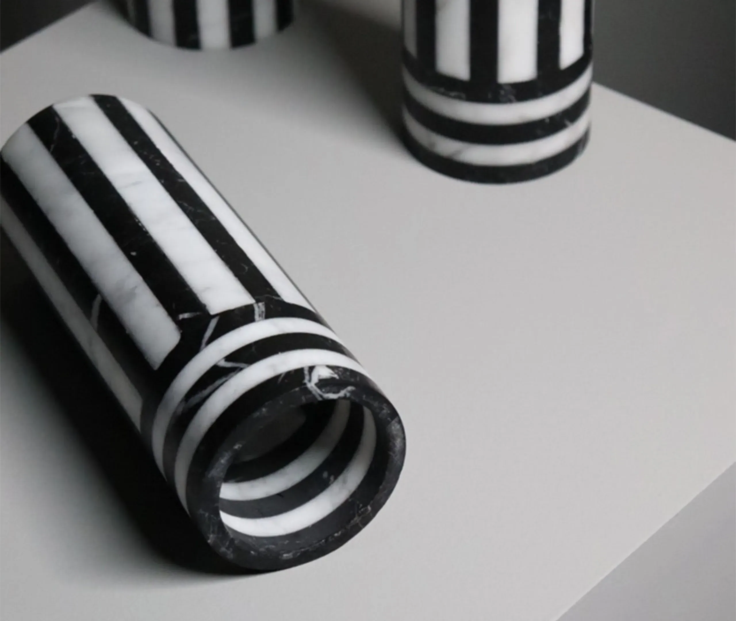 Small Cylindrical Vase with Marble - Multicolor