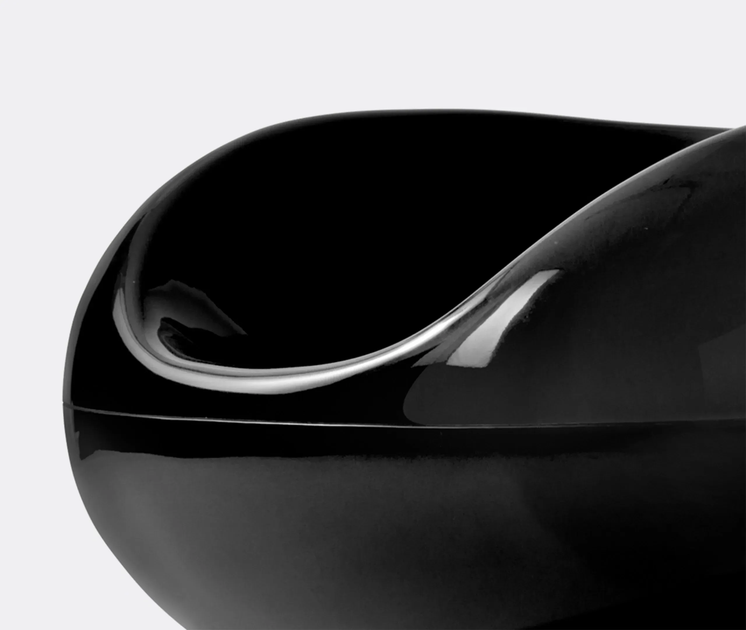 Pastil Chair with Ergonomic Design - Black, Fibreglass