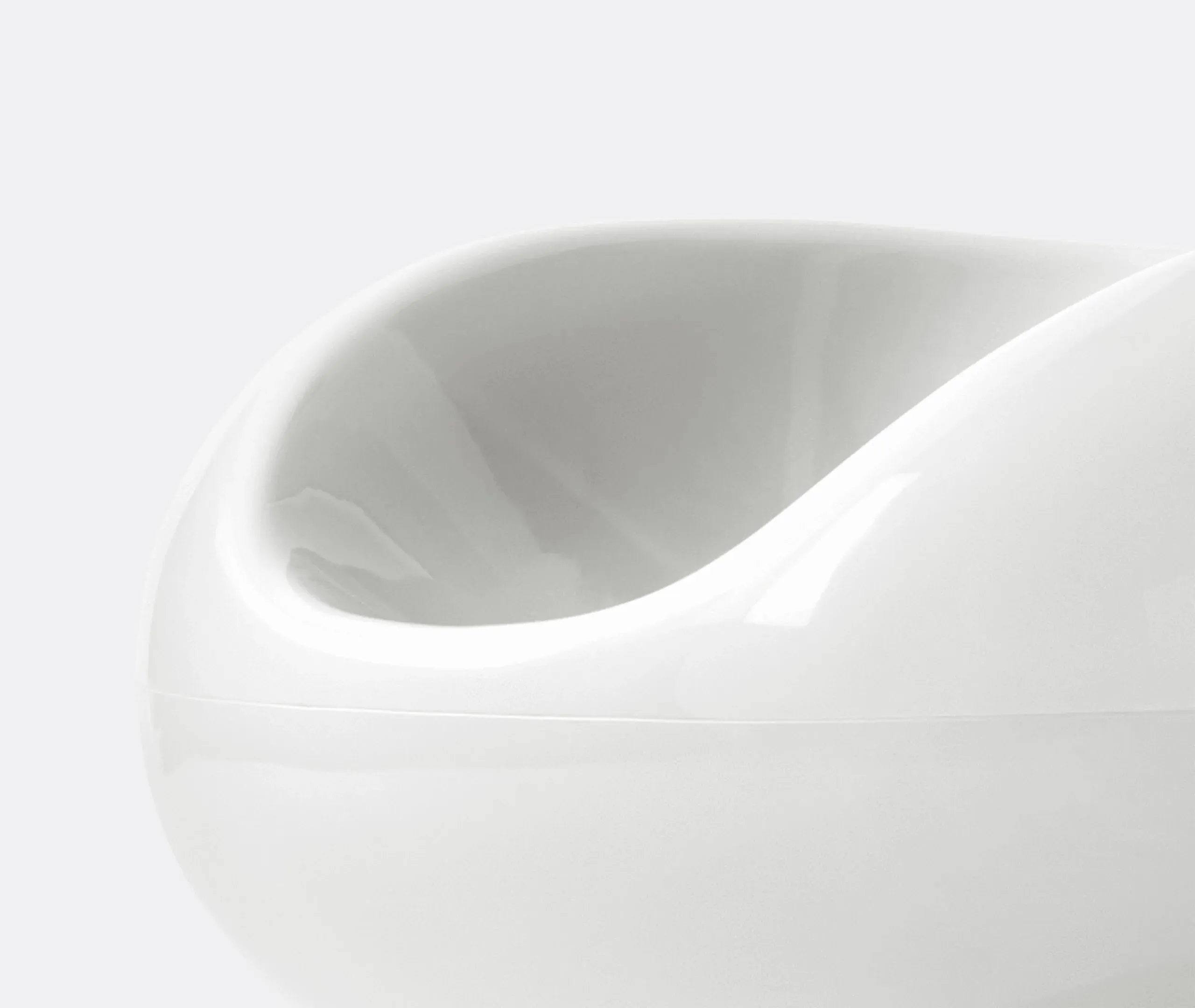 Pastil Chair with Ergonomic Design - White, Fibreglass