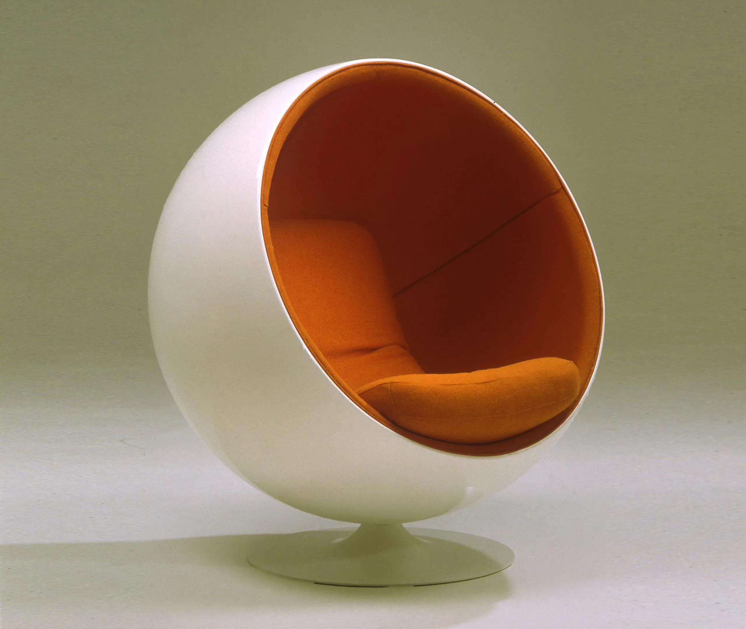 Spherical Ball Chair with Cocoon Seat - Red