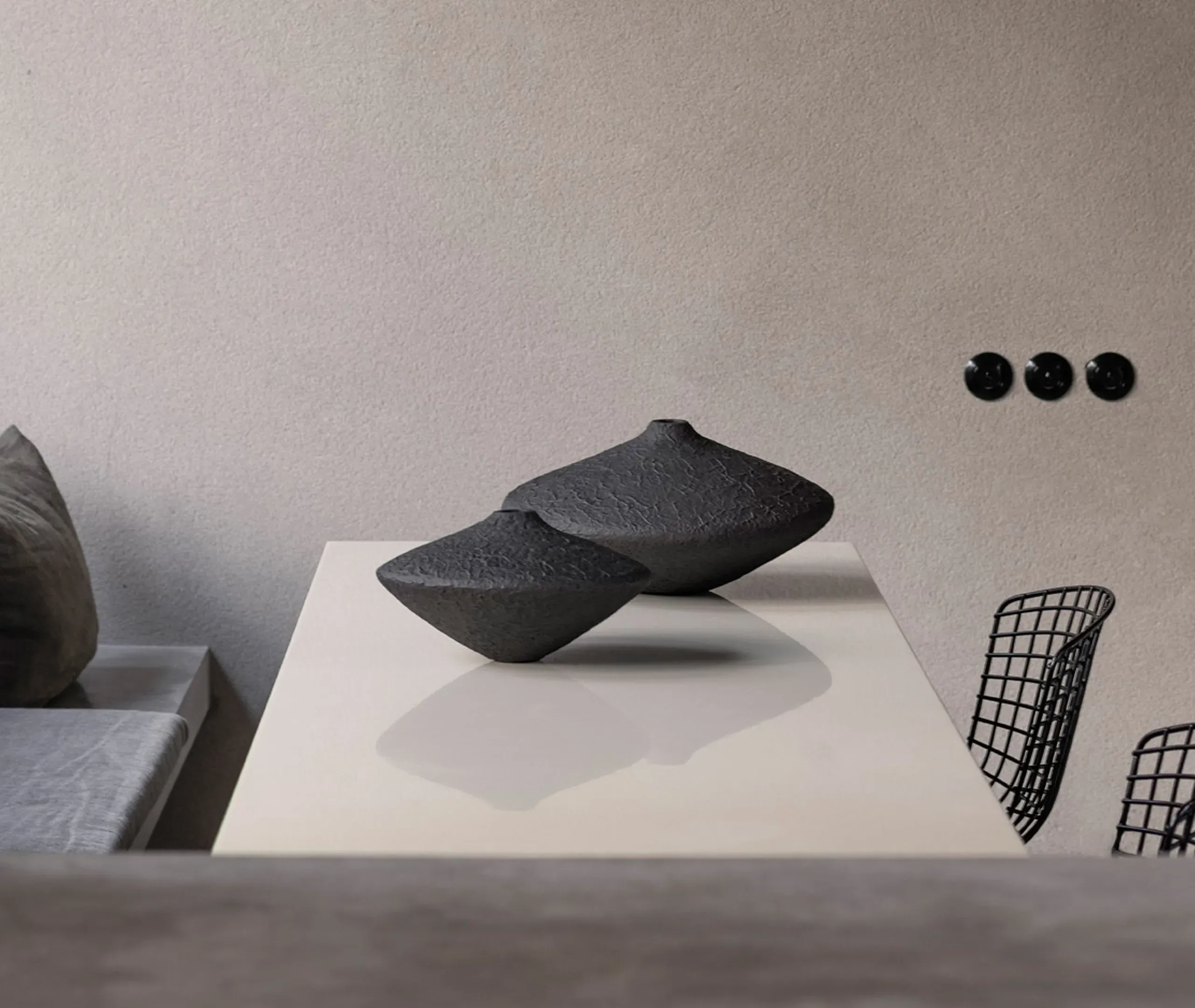 Small Disc Vase with Textured Surface - Black