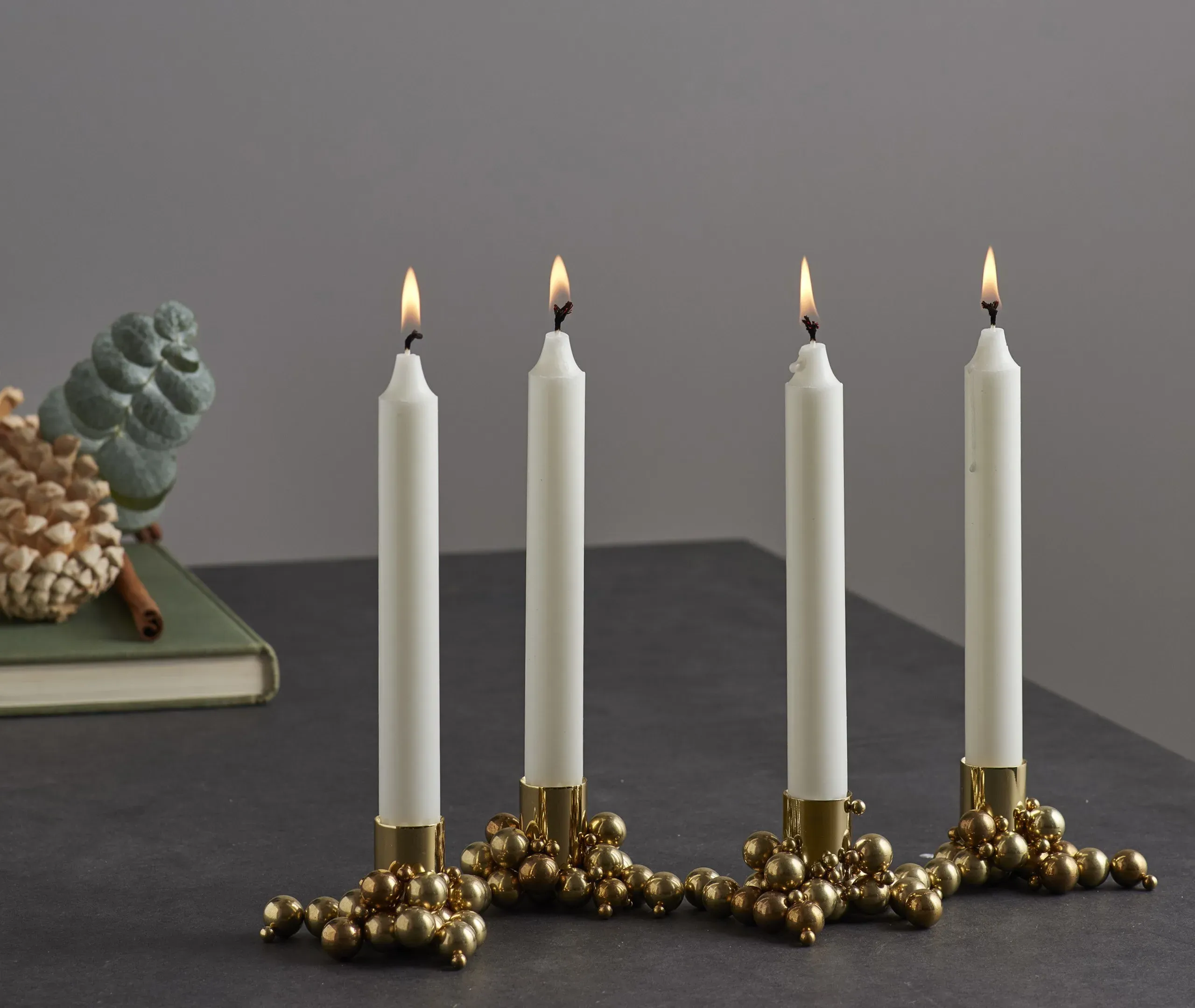 Candleholder Set with Magnetic Balls - Brass