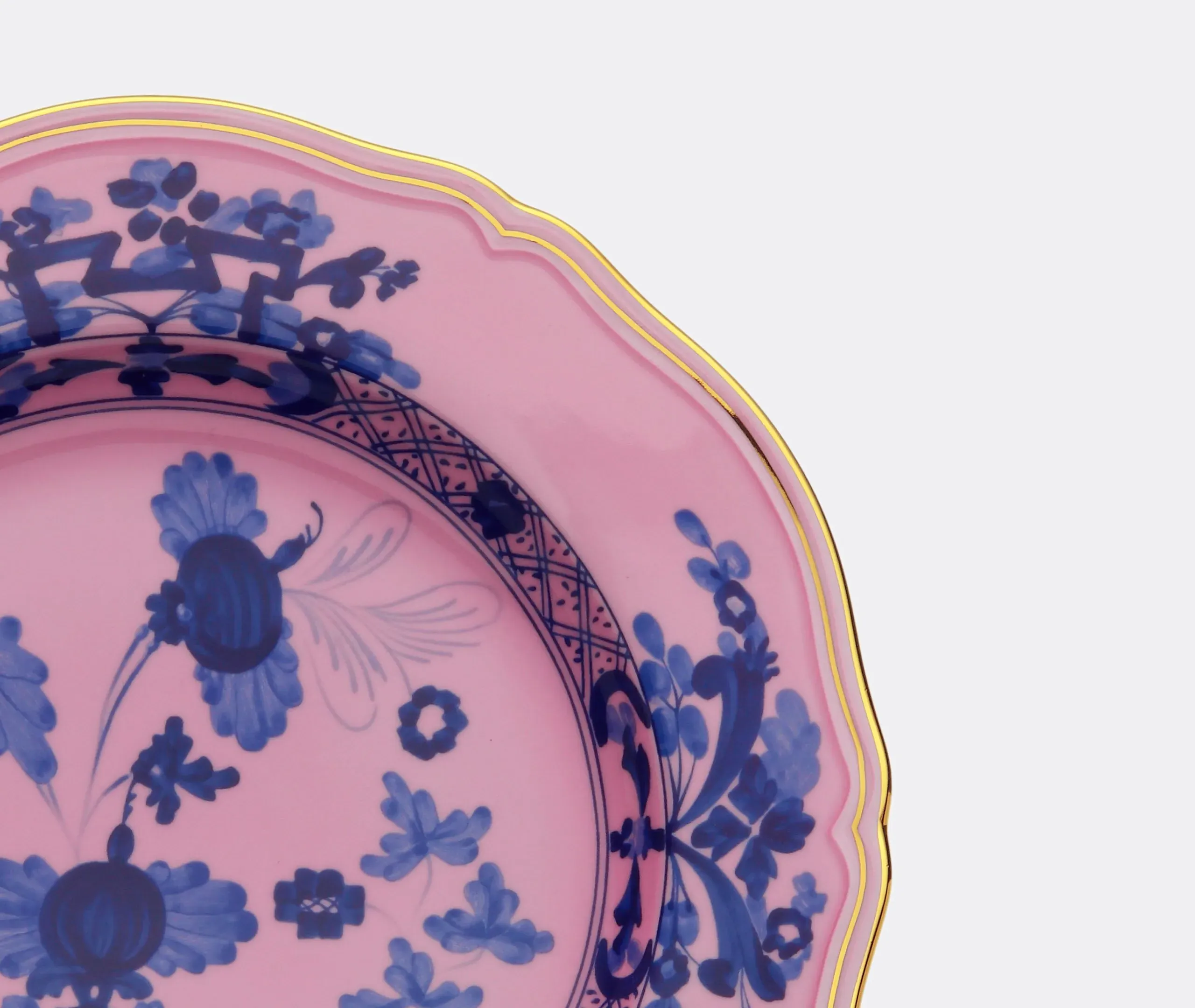 Oriente Italiano Round Platter - Azalea, Porcelain
