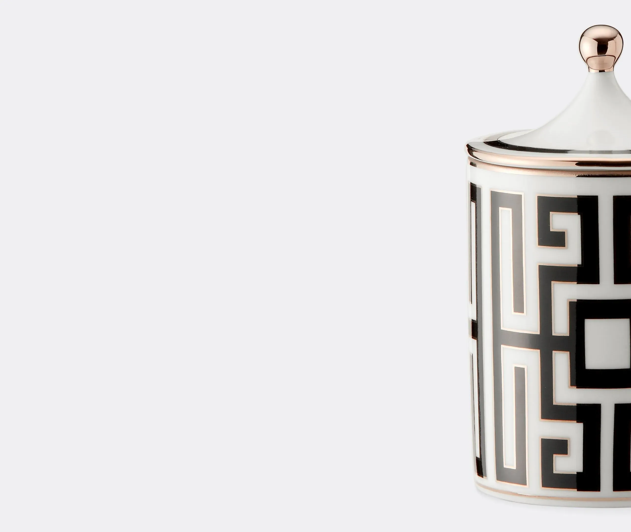 Scented Candle with Maze Pattern - Black, Porcelain