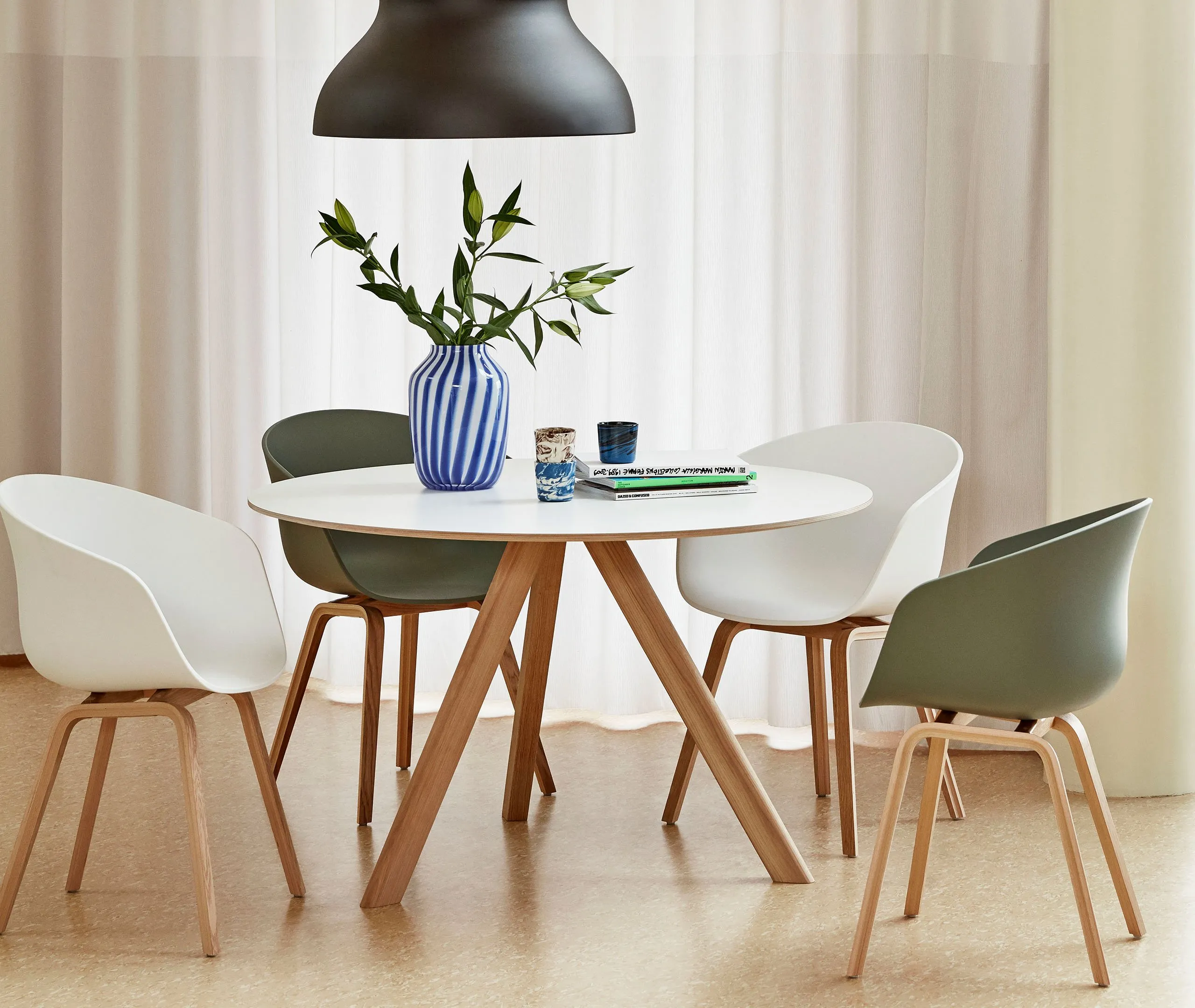 Juice High Vase - Blue, White