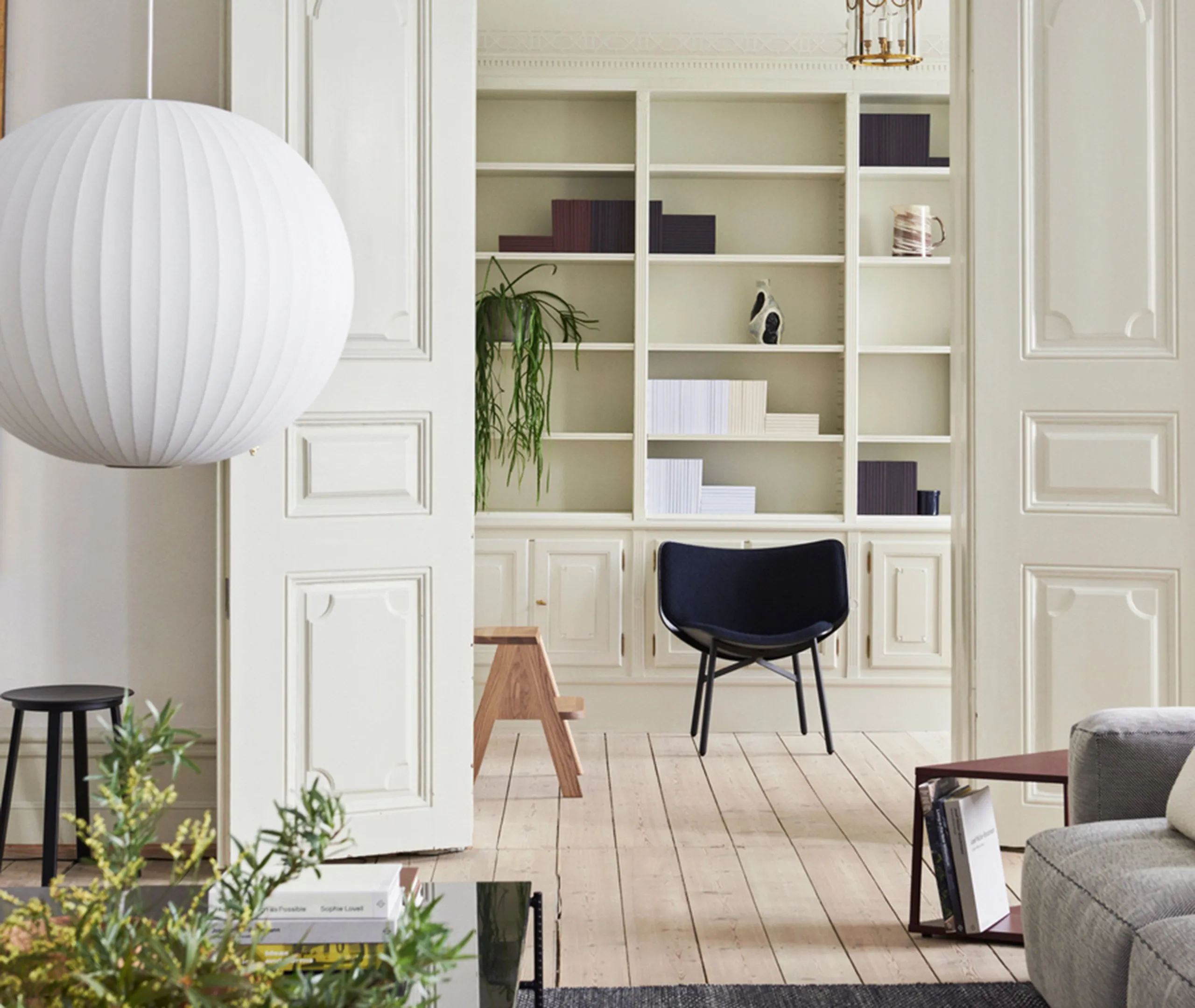 Large Ball Bubble Pendant Light - White