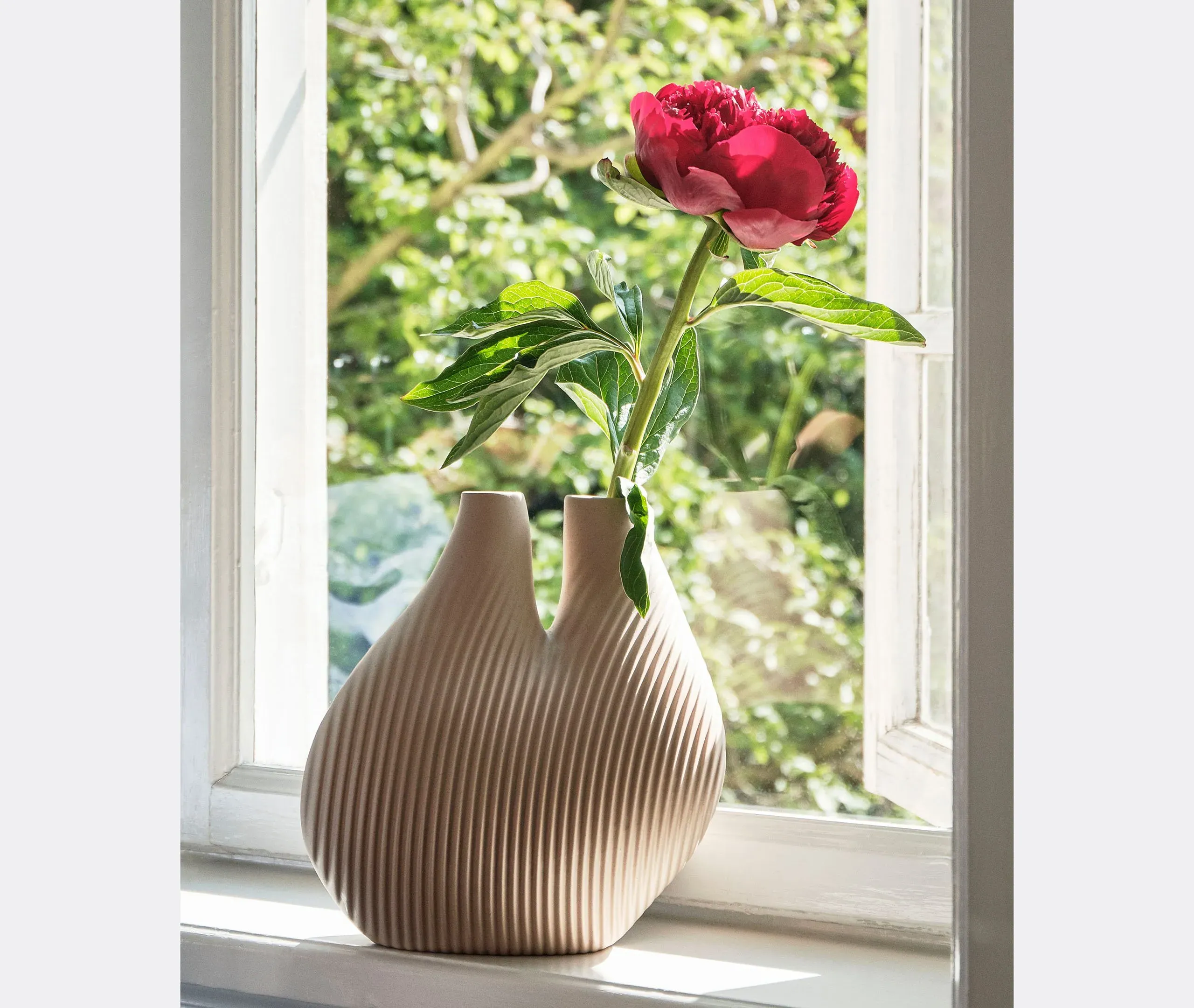 Sculptural Vase - Light Beige, Stoneware