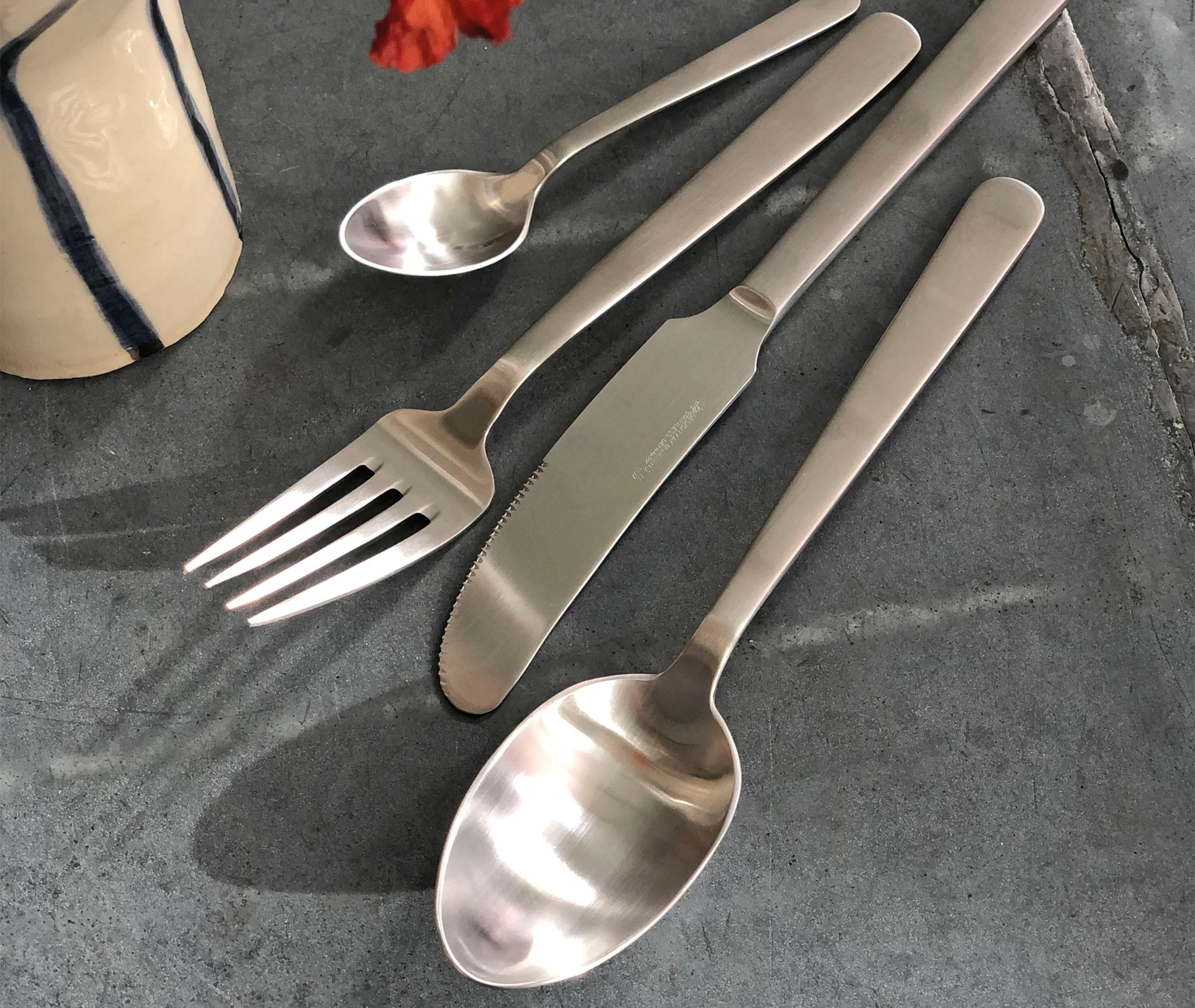 16-Piece Cutlery Set - Silver, Matte Steel