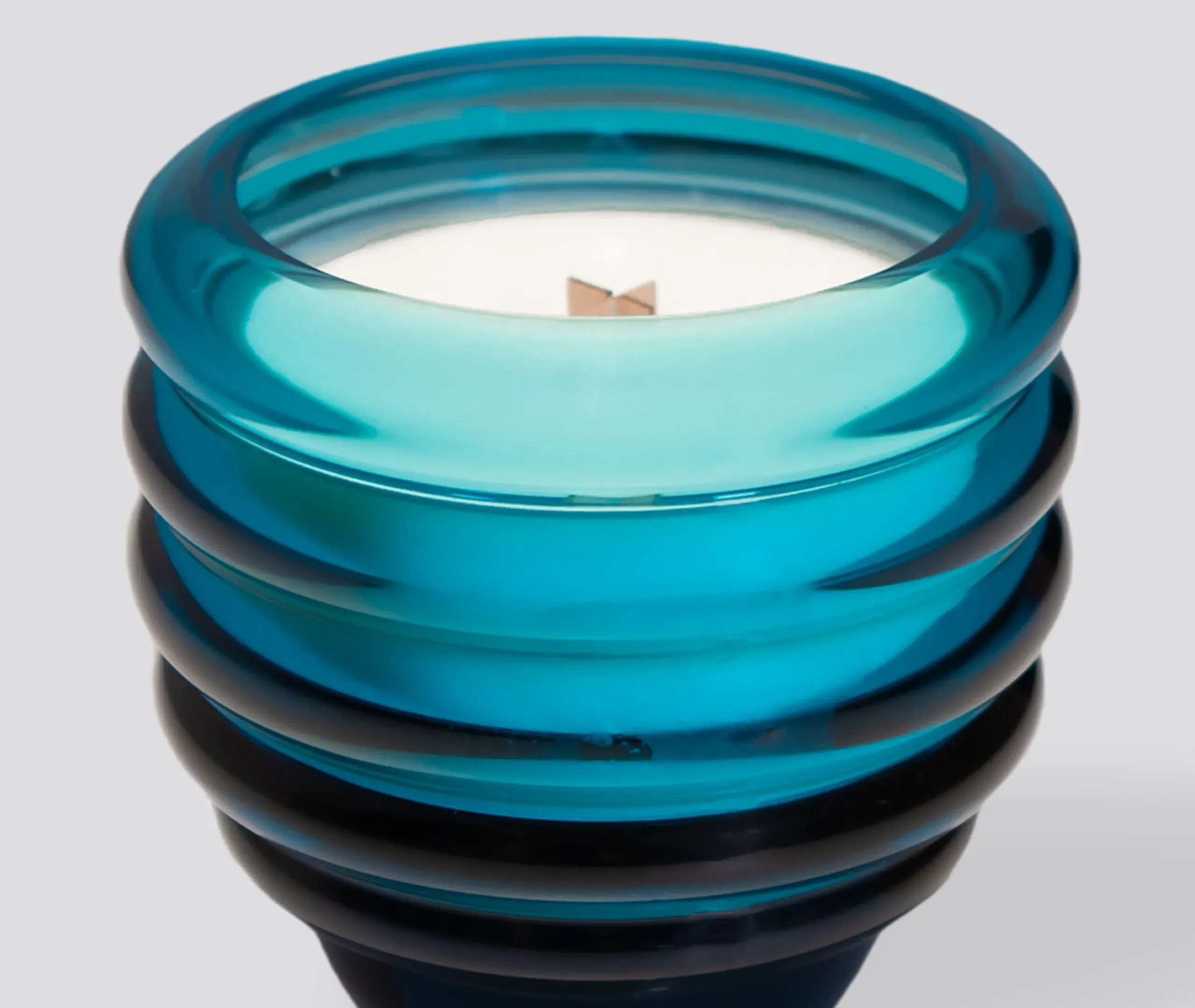 Scented Candle with Wooden Wick - Aquamarine