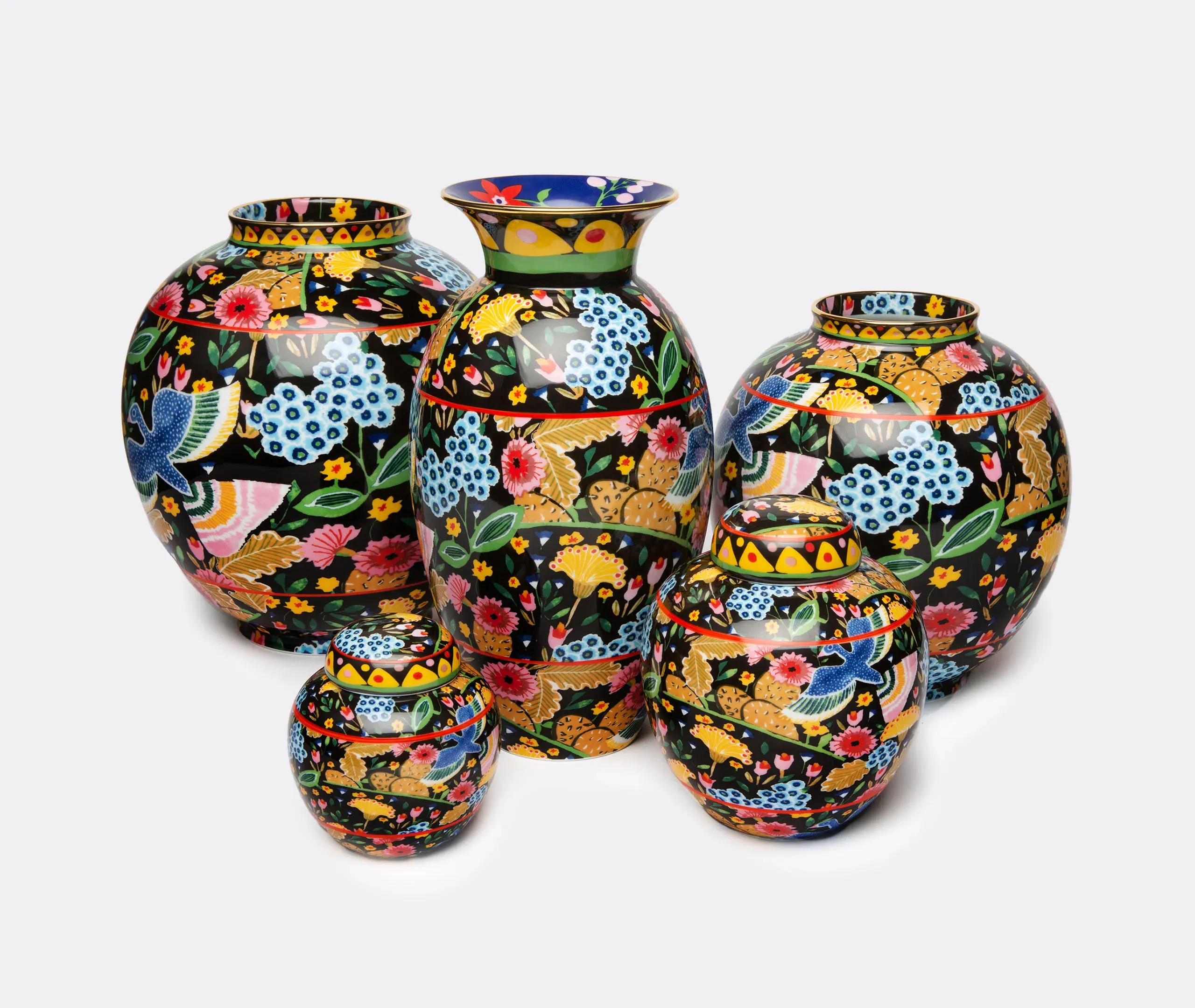 Amphora Colombo Tall Vase - Black, Porcelain