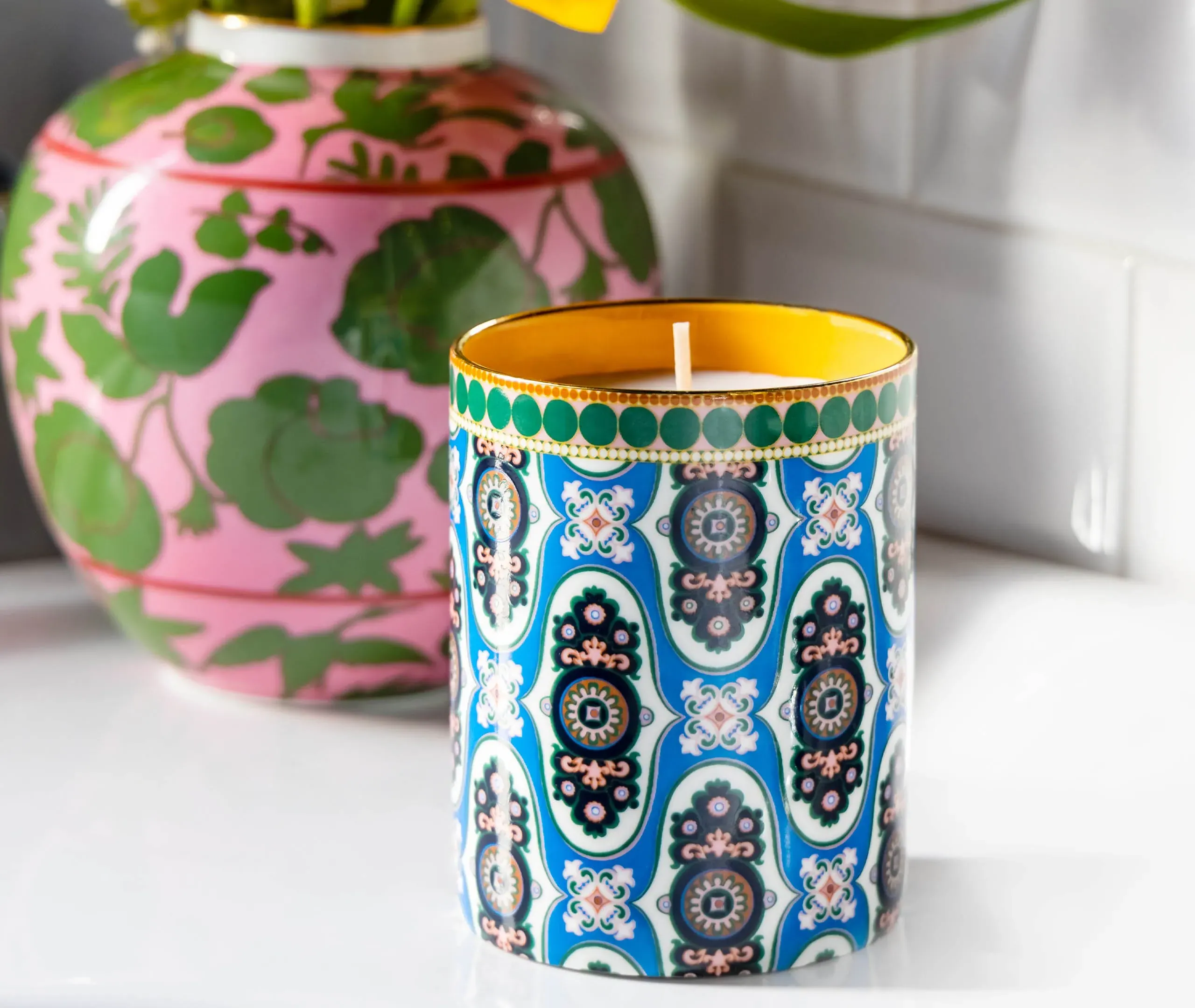 Capri Scented Candle - Multicolour, Ceramic