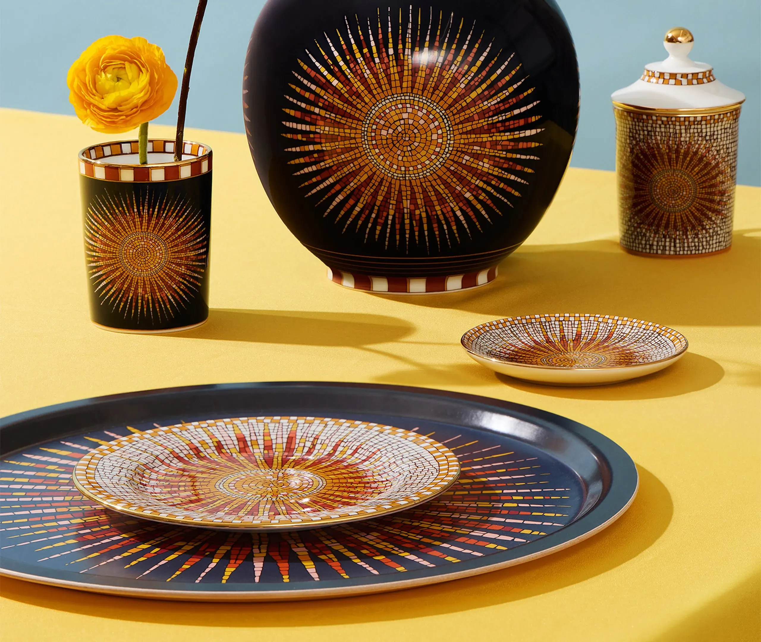 Sunrays Round Tray - Multicolor, Birchwood