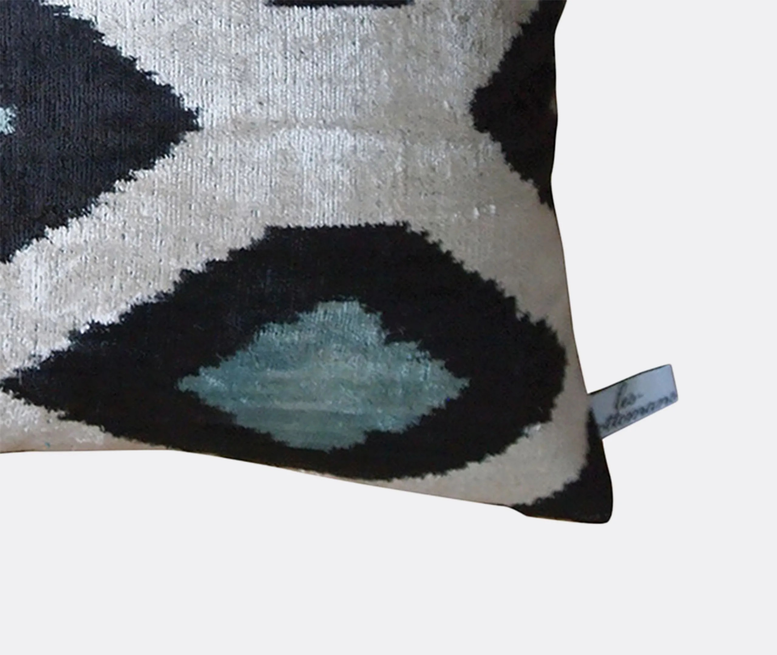Silk Velvet Cushion with Pattern - White, Blue