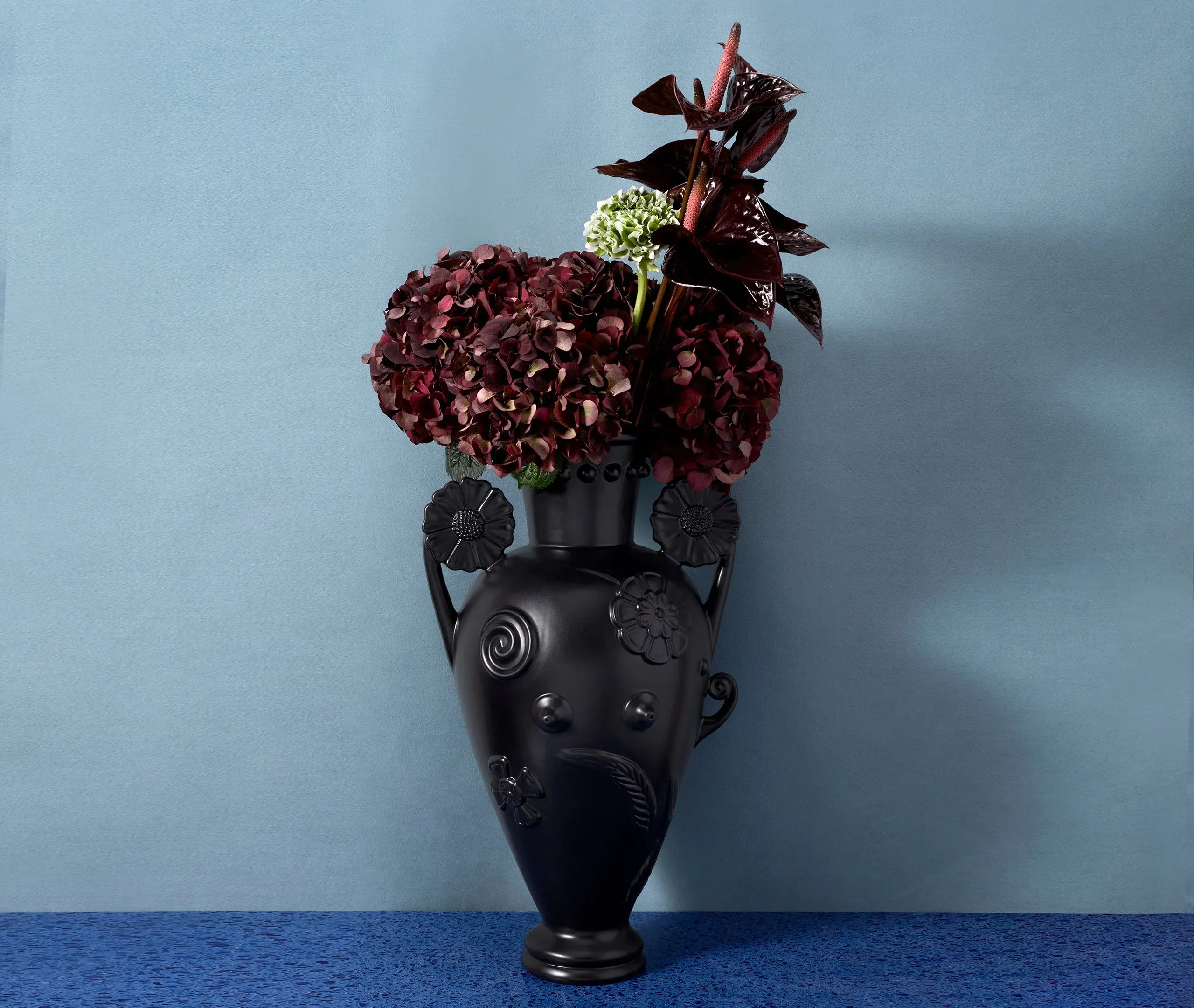 Pantheon Persephone Vase - Black, Earthenware