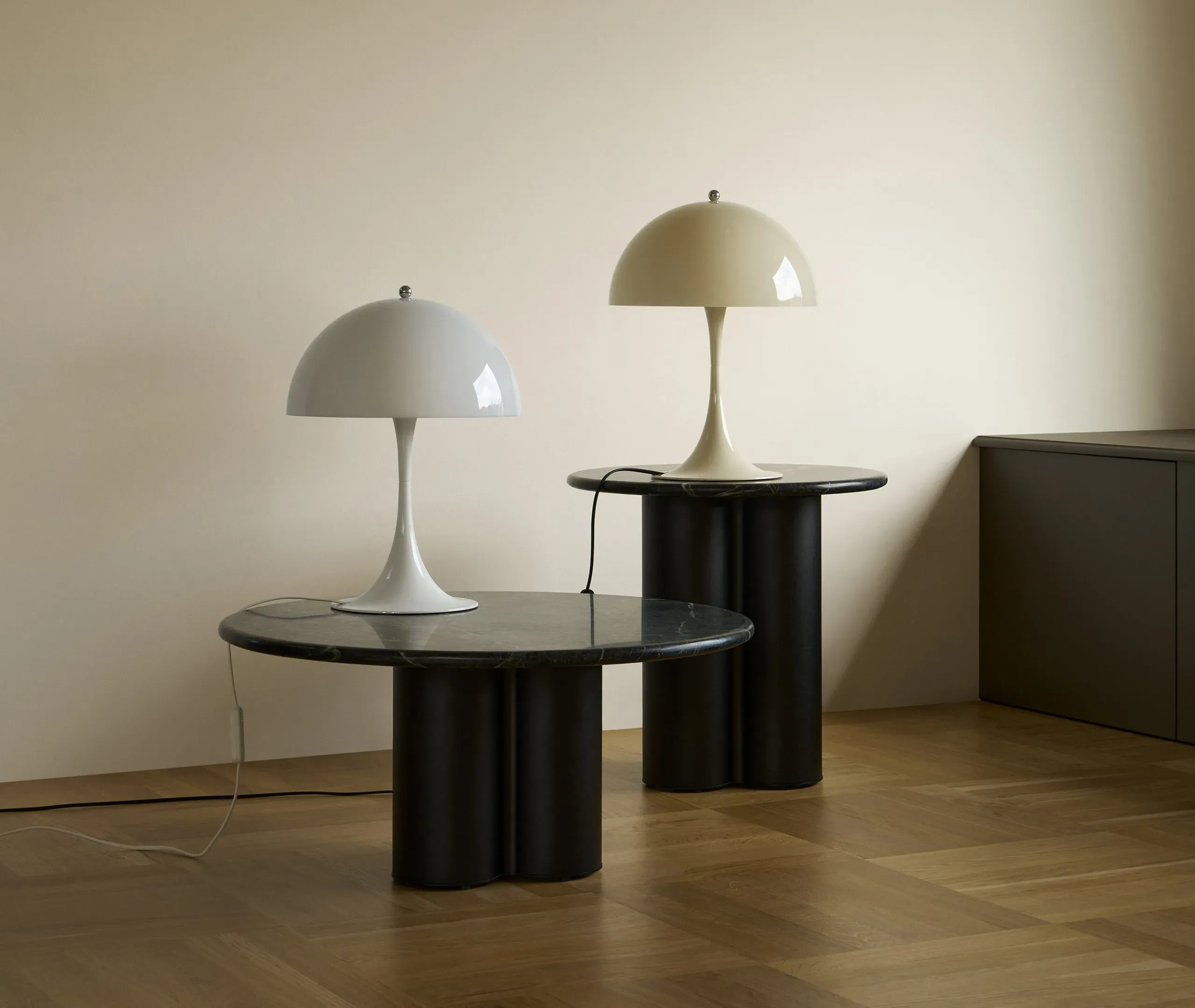 Panthella 320 V2 Table Lamp - White