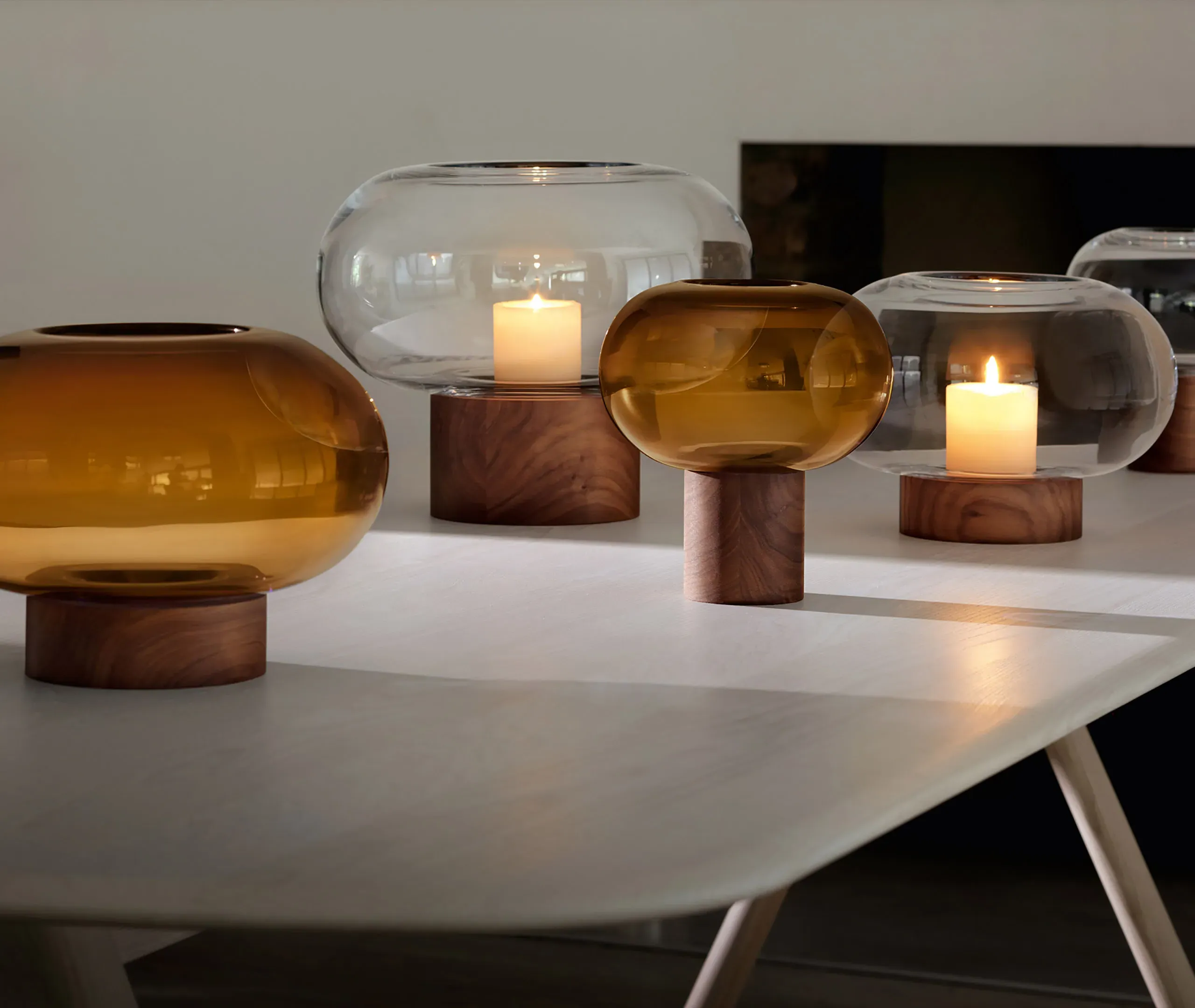 Oblate Small Vase - Clear, Walnut