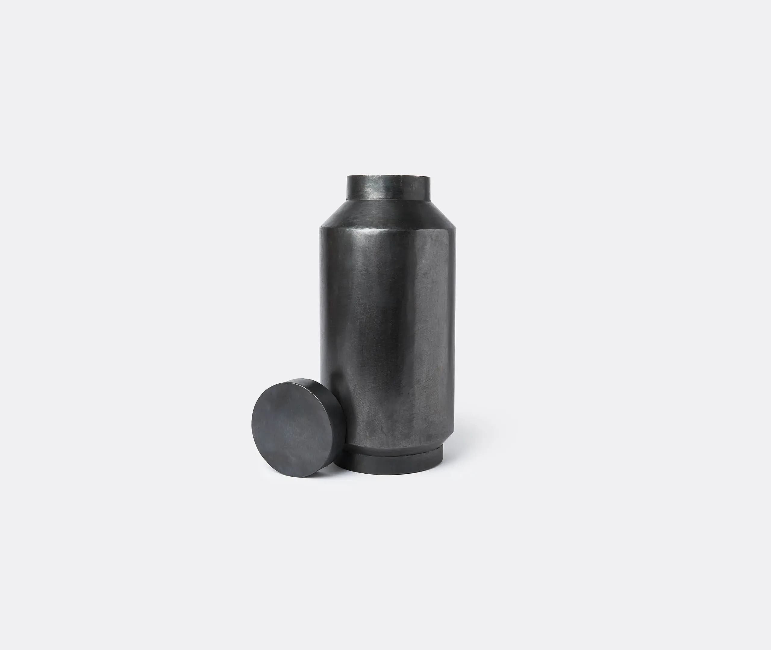 Grand Vase Hammered Finish - Black, Metal