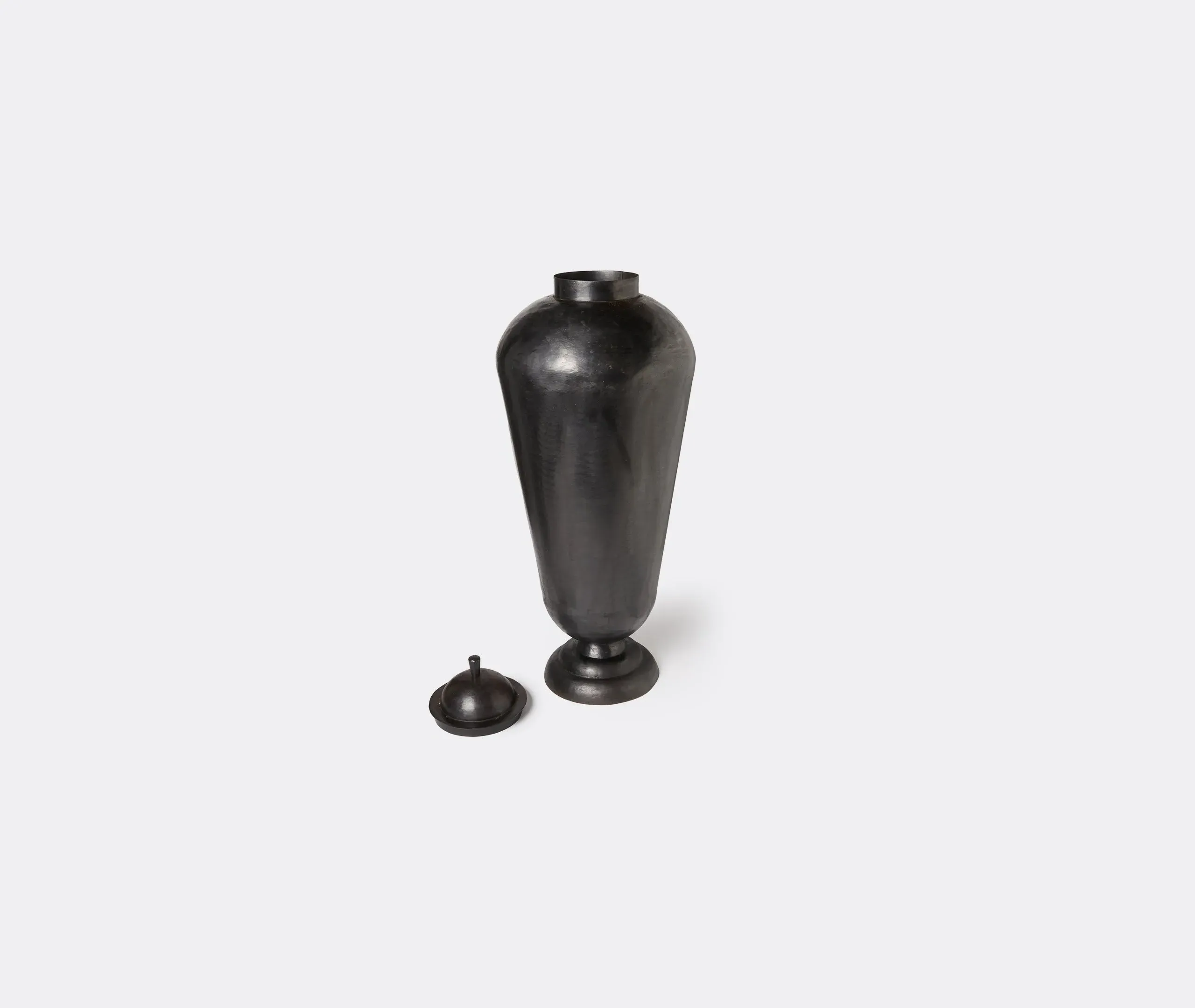 Medium Curved Vase with Lid - Black, Iron