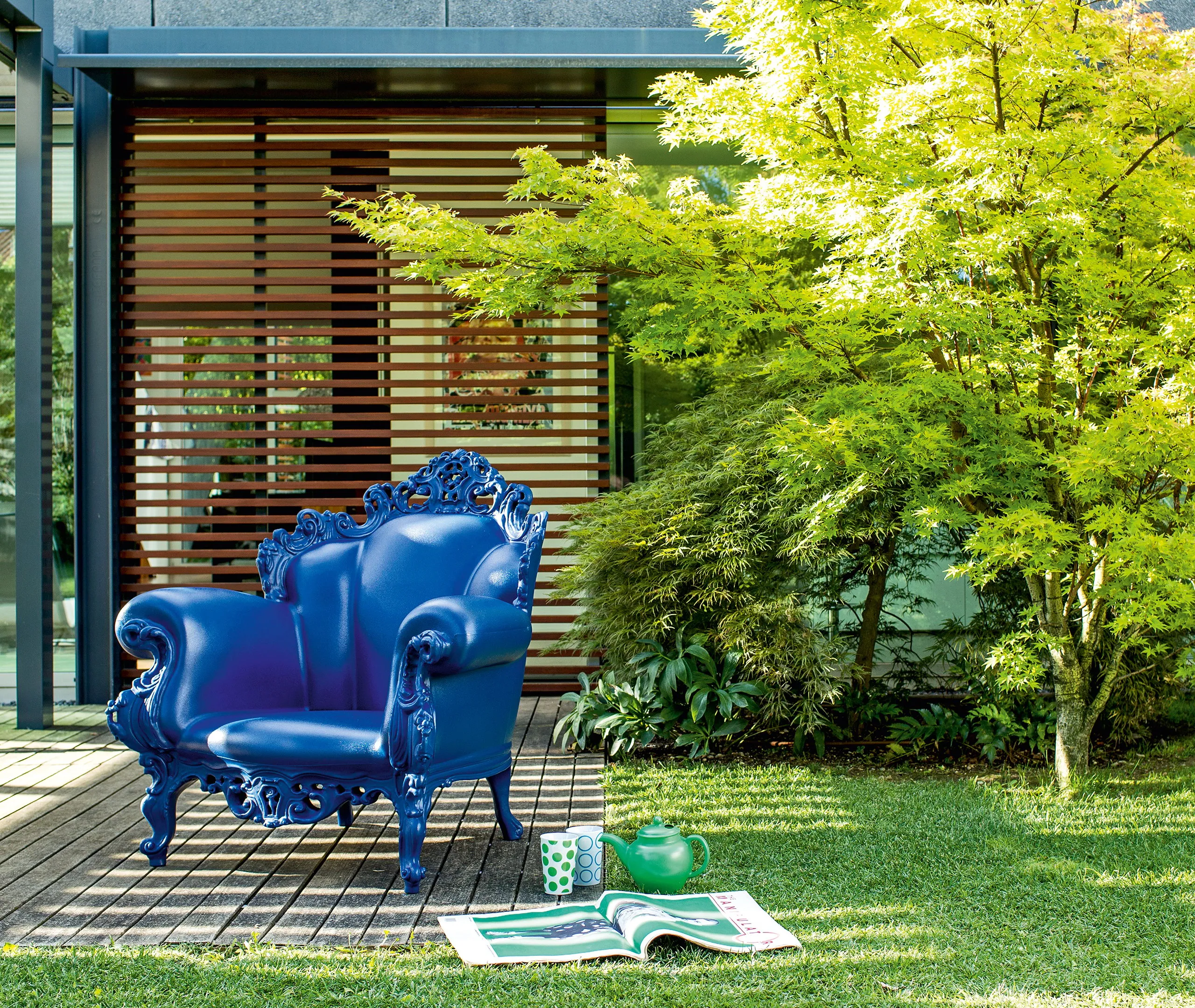 Baroque Chair with Pointillism Design - Blue