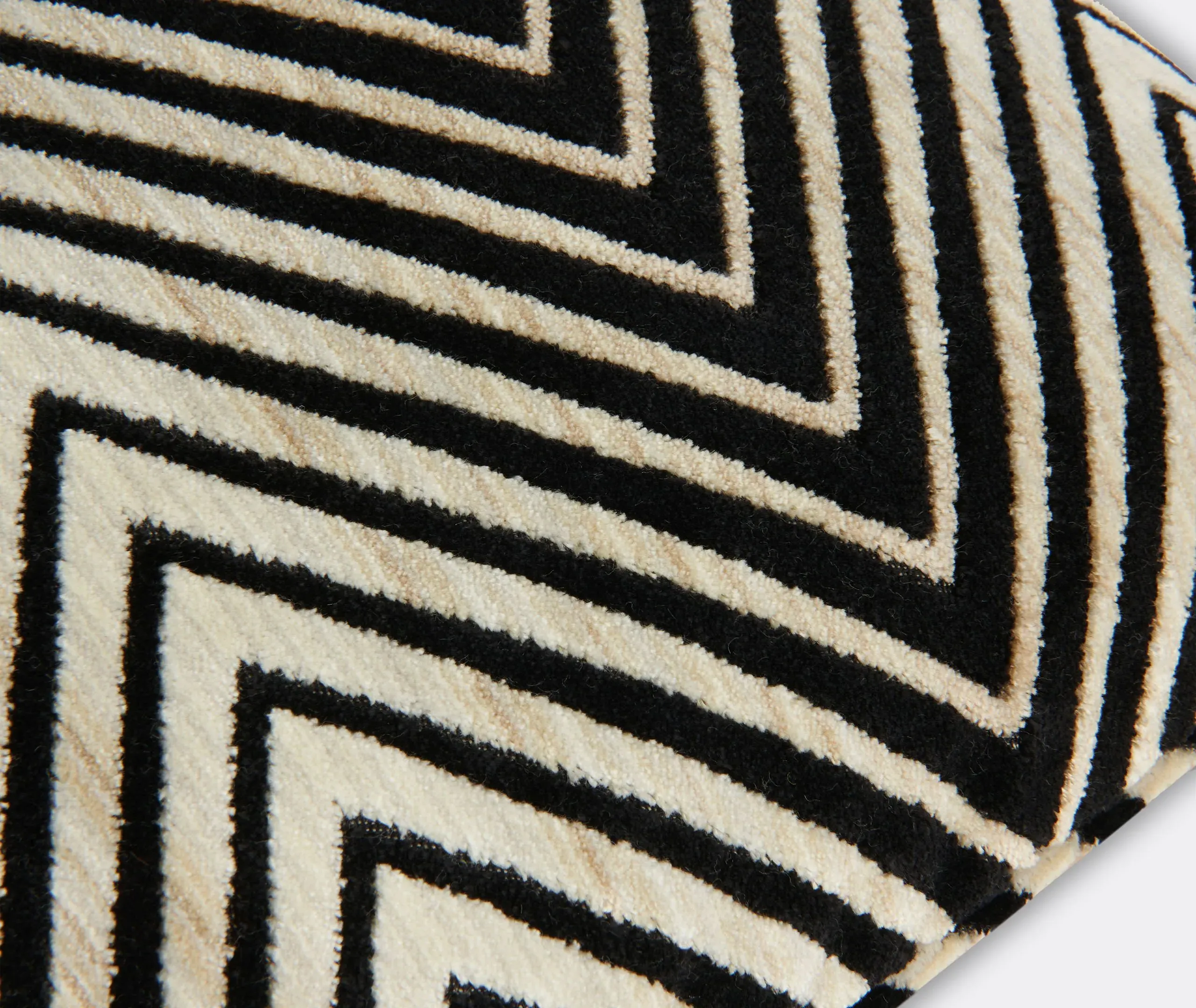 Rectangular Cushion with Zigzag Print - Black