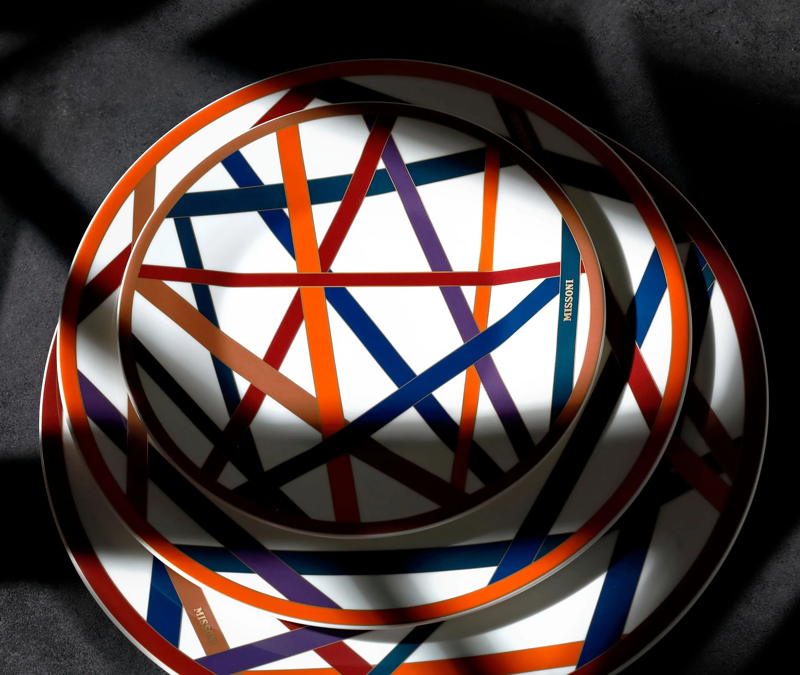 Round Serving Dish - Multicolor, Bone China