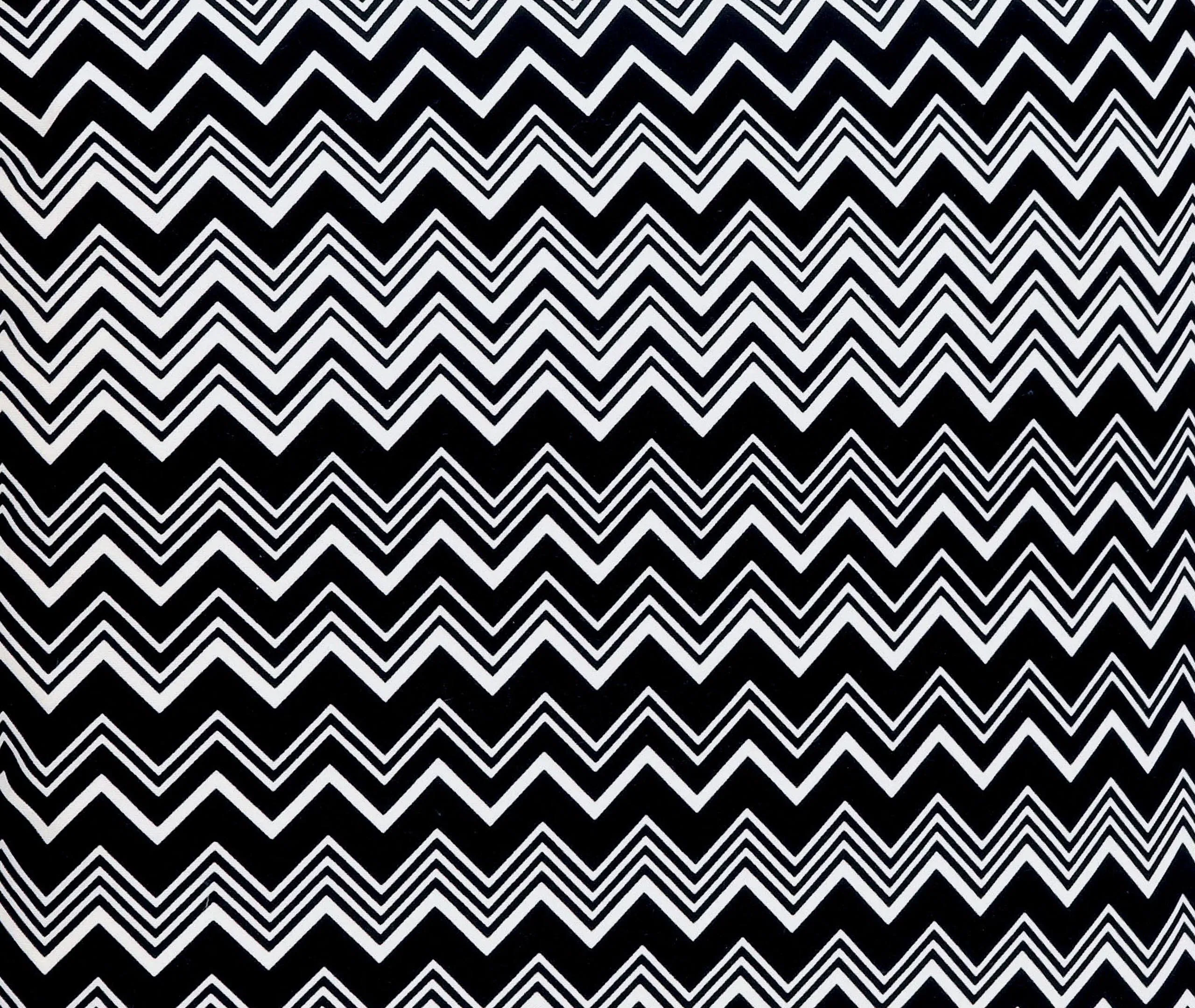 Tobago Cushion with Zigzag Motif - Black