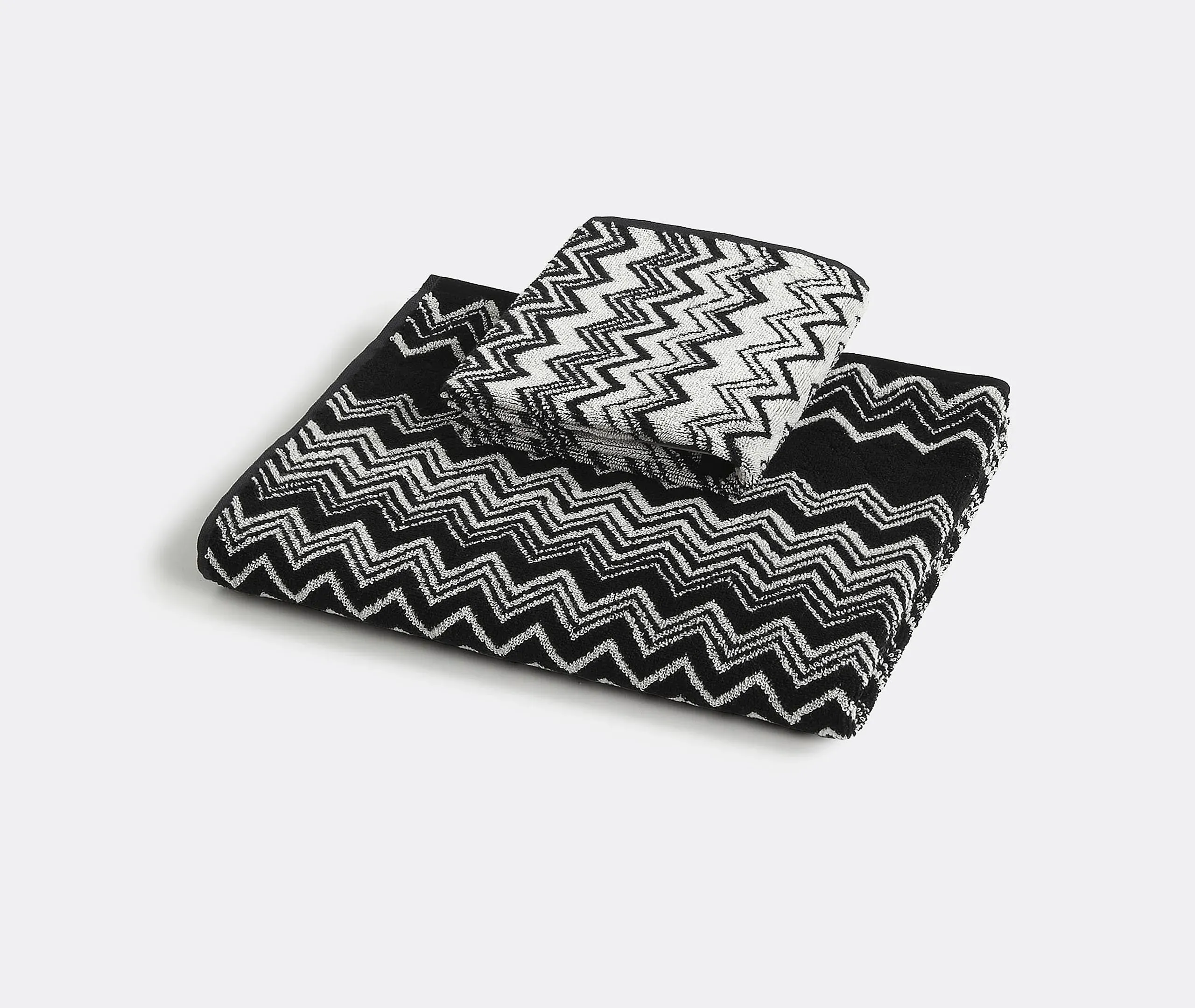 Towel Set with Zigzag Pattern - Black, Cotton image