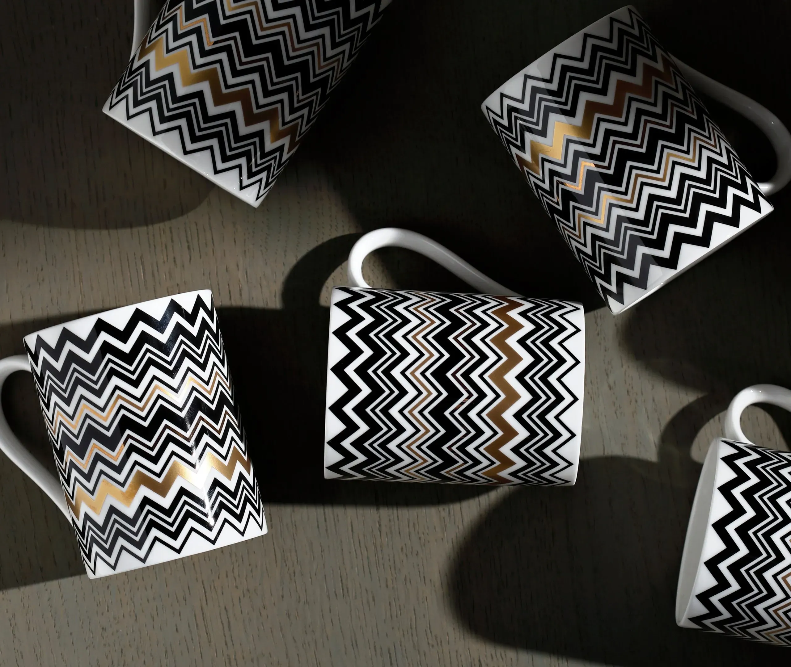 Zig Zag Gold Mug - Multicolour