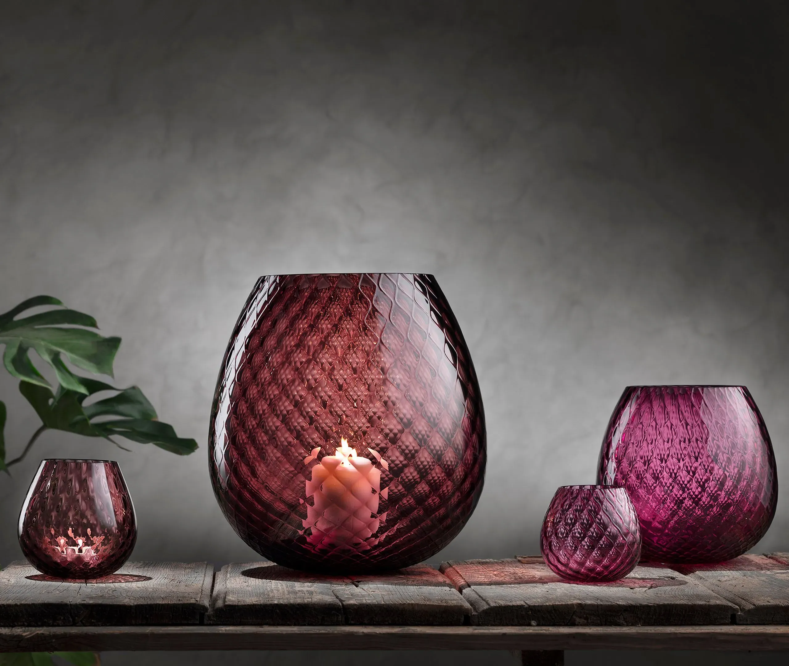 Medium Candle Holder with Texture - Red, Glass