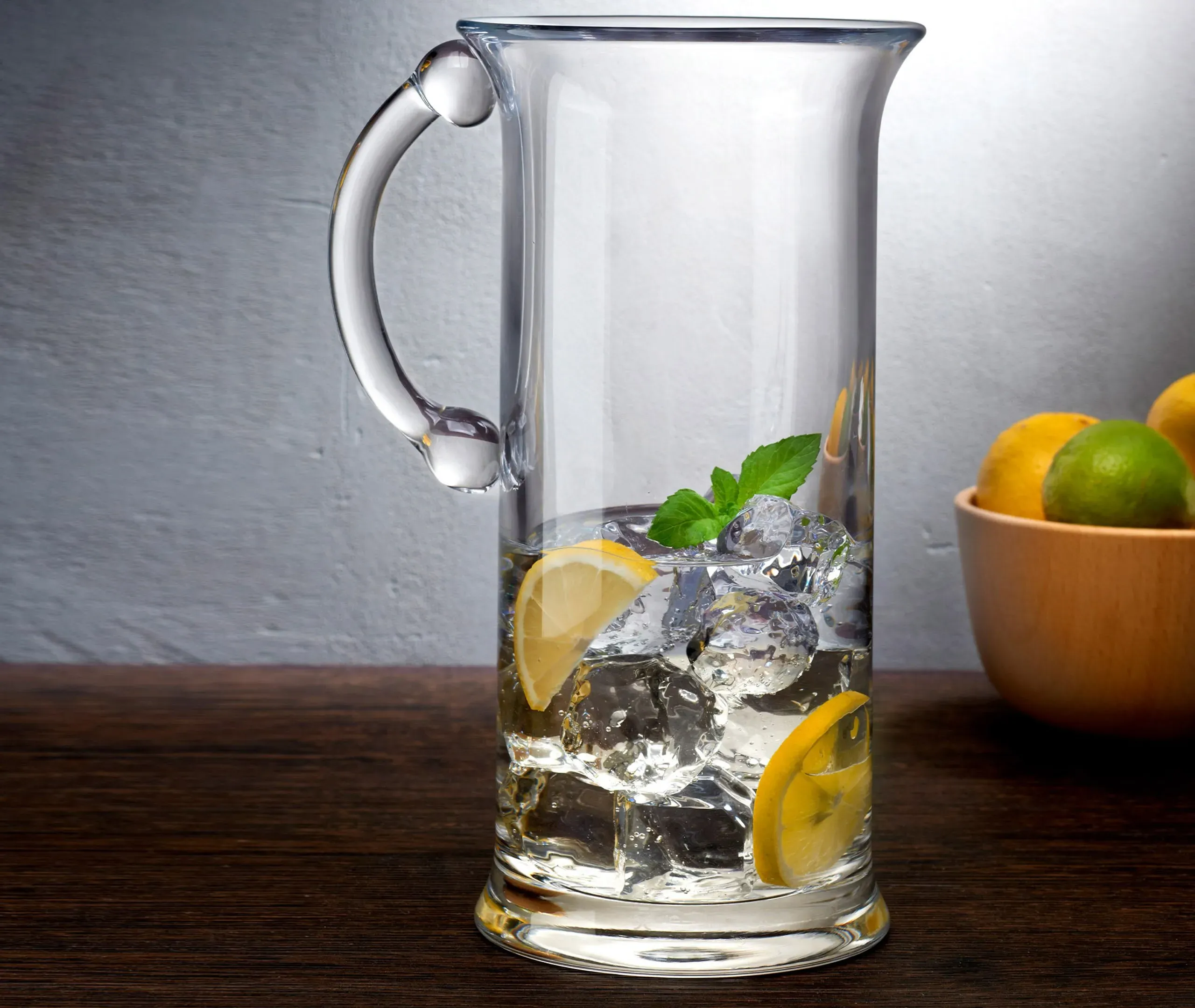 Water Jug with Streamlined Design - Clear Glass