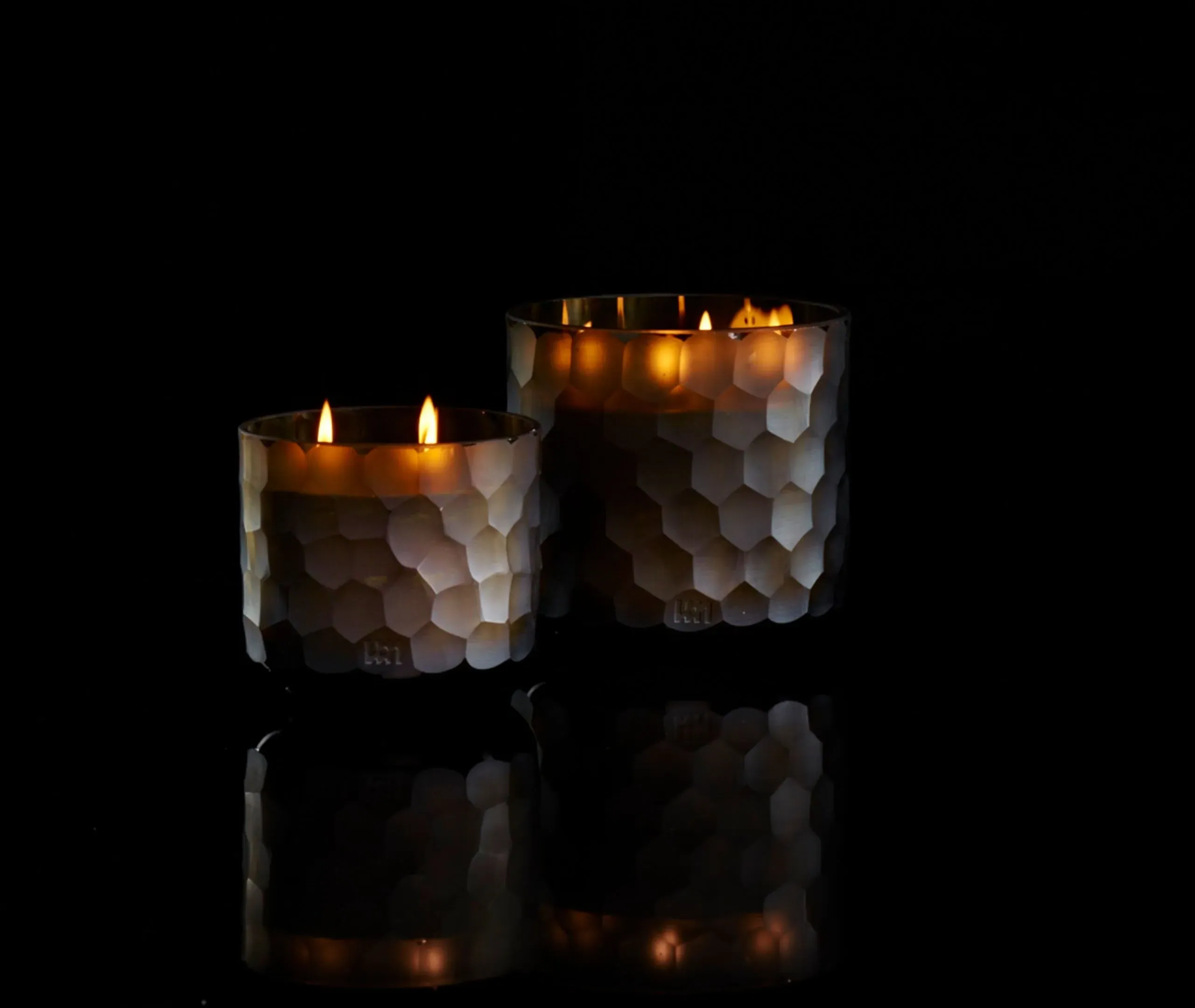 Small Circle Candle Serengeti Scent - Amber Glass