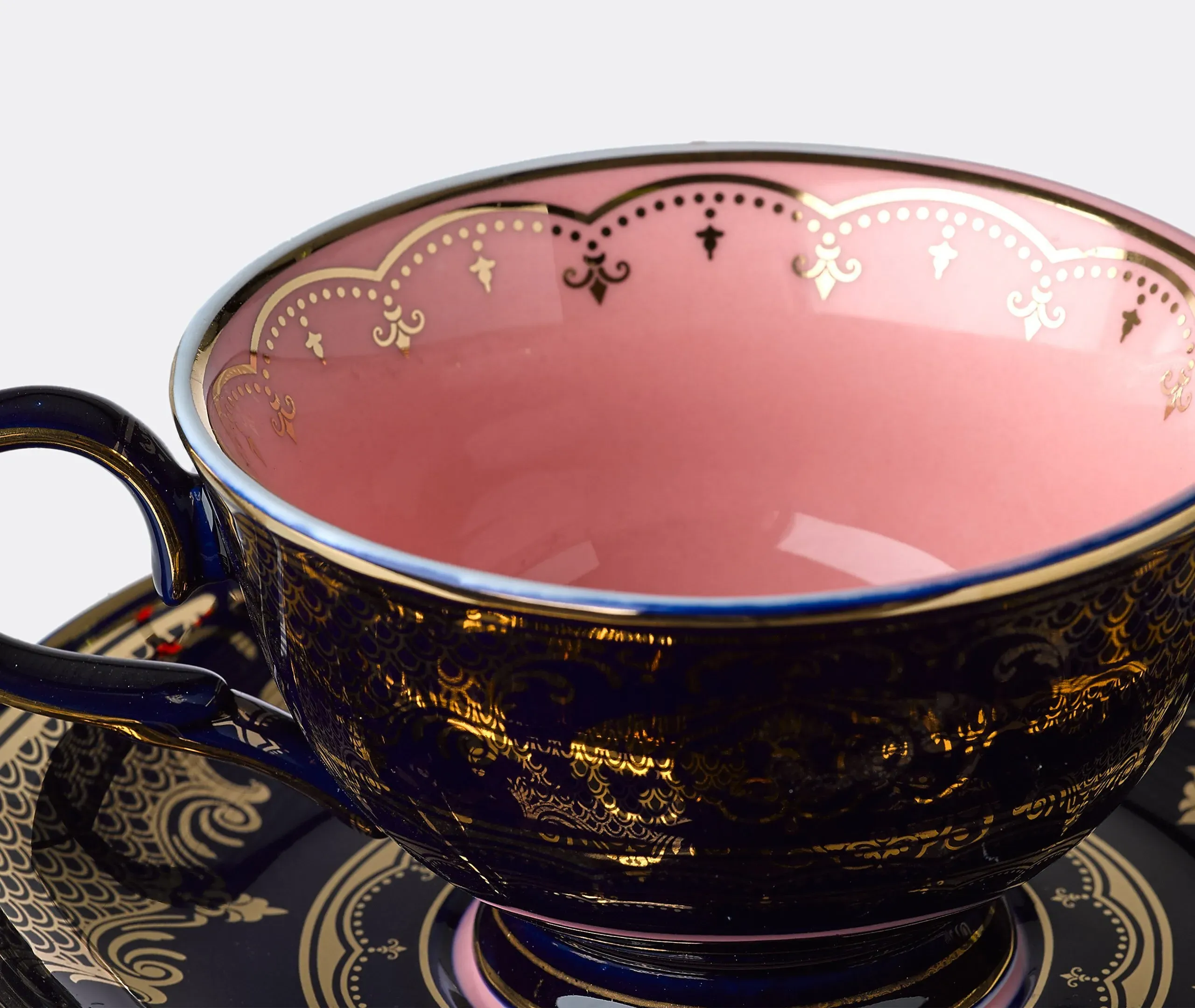 4-Piece Tea Cup Set with Saucers - Multicolor