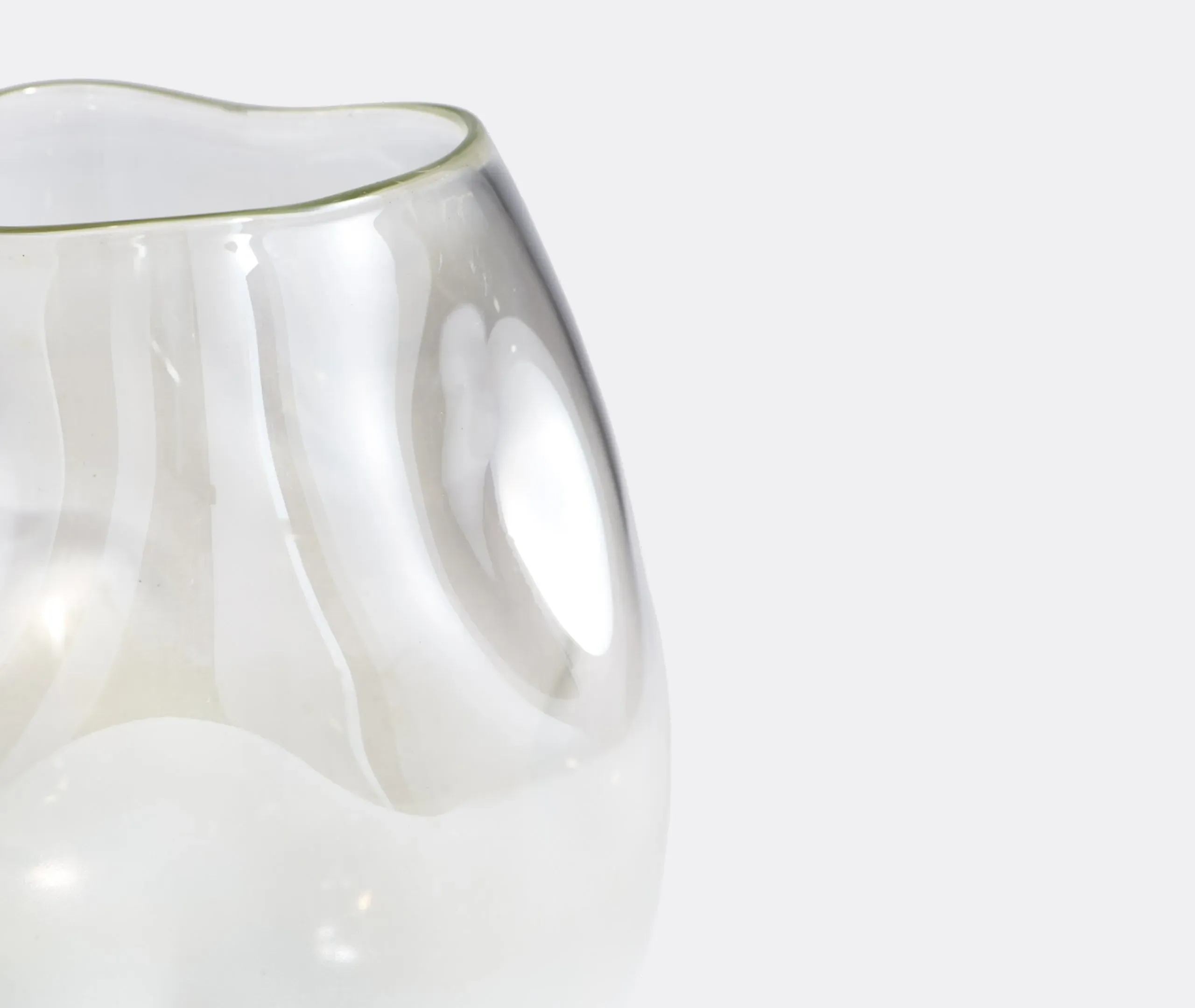 Collision Vase with Pearl Finish - White