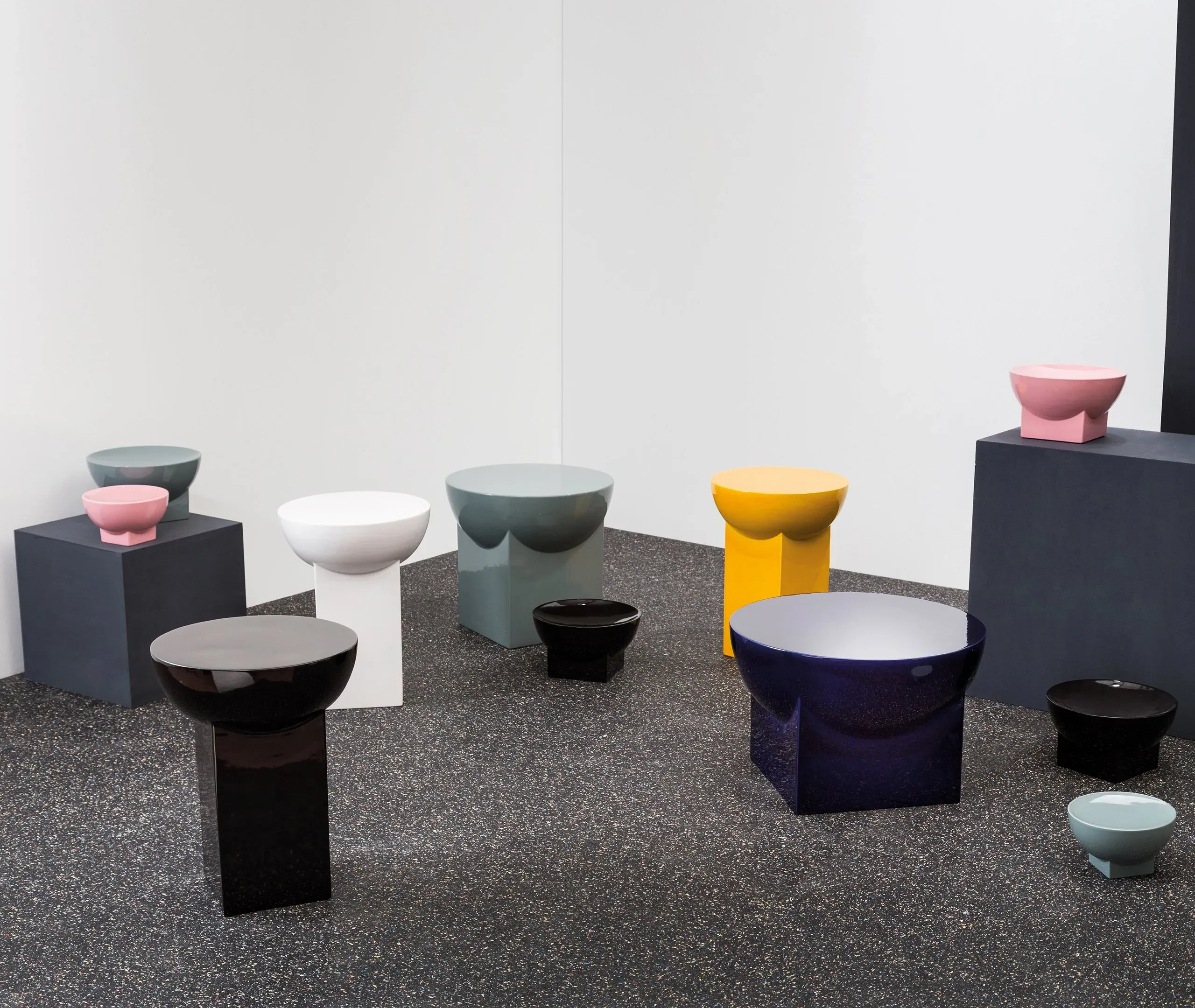 High Side Table with Bowl Top - Rose, Ceramic