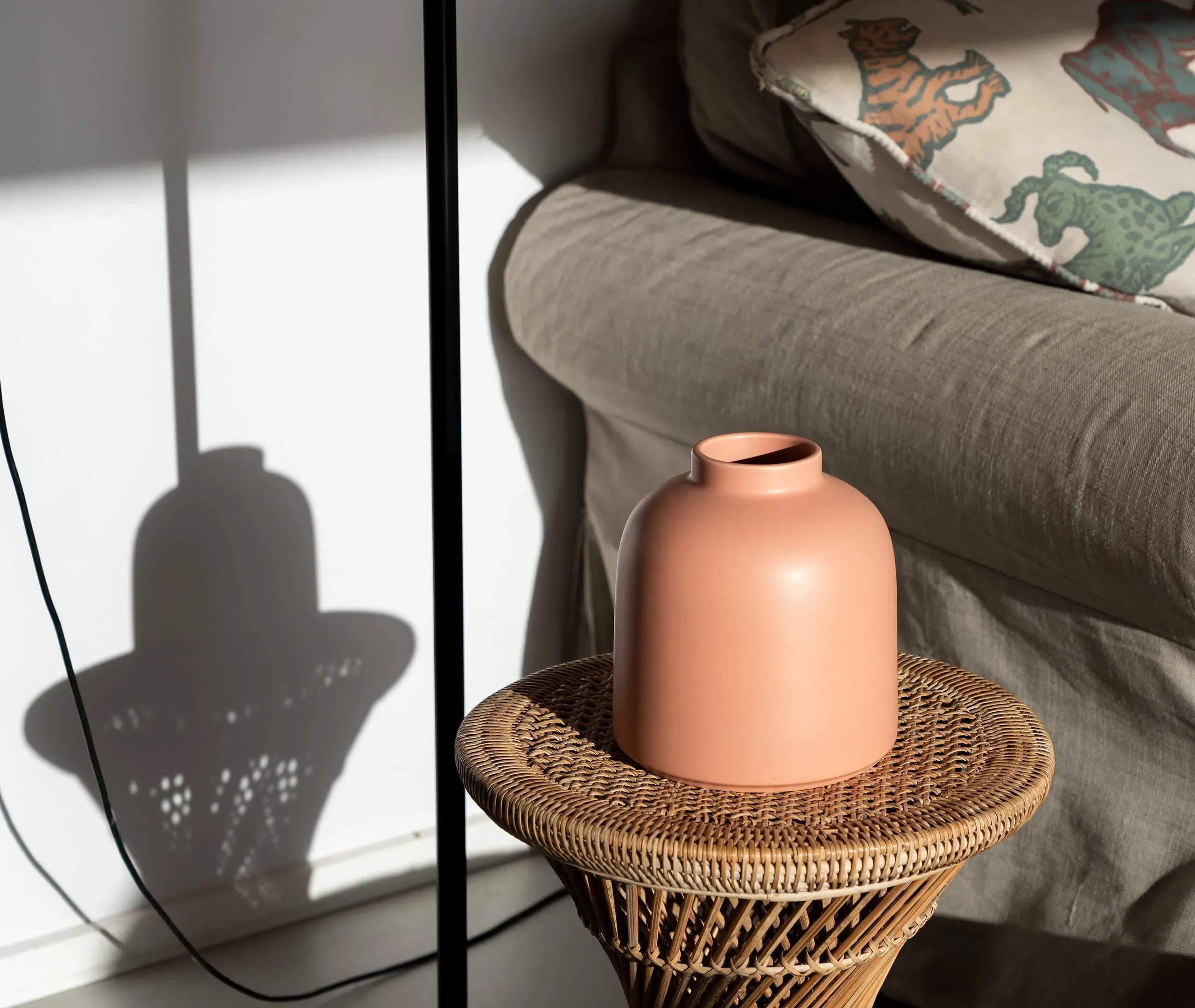 Ceramic Vase with Glazed Finish - Pink