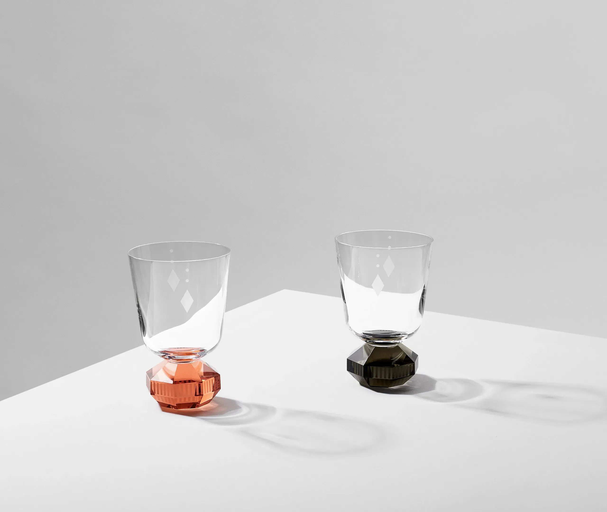 Set of 2 Hand-Cut Glasses - Grey, Crystal
