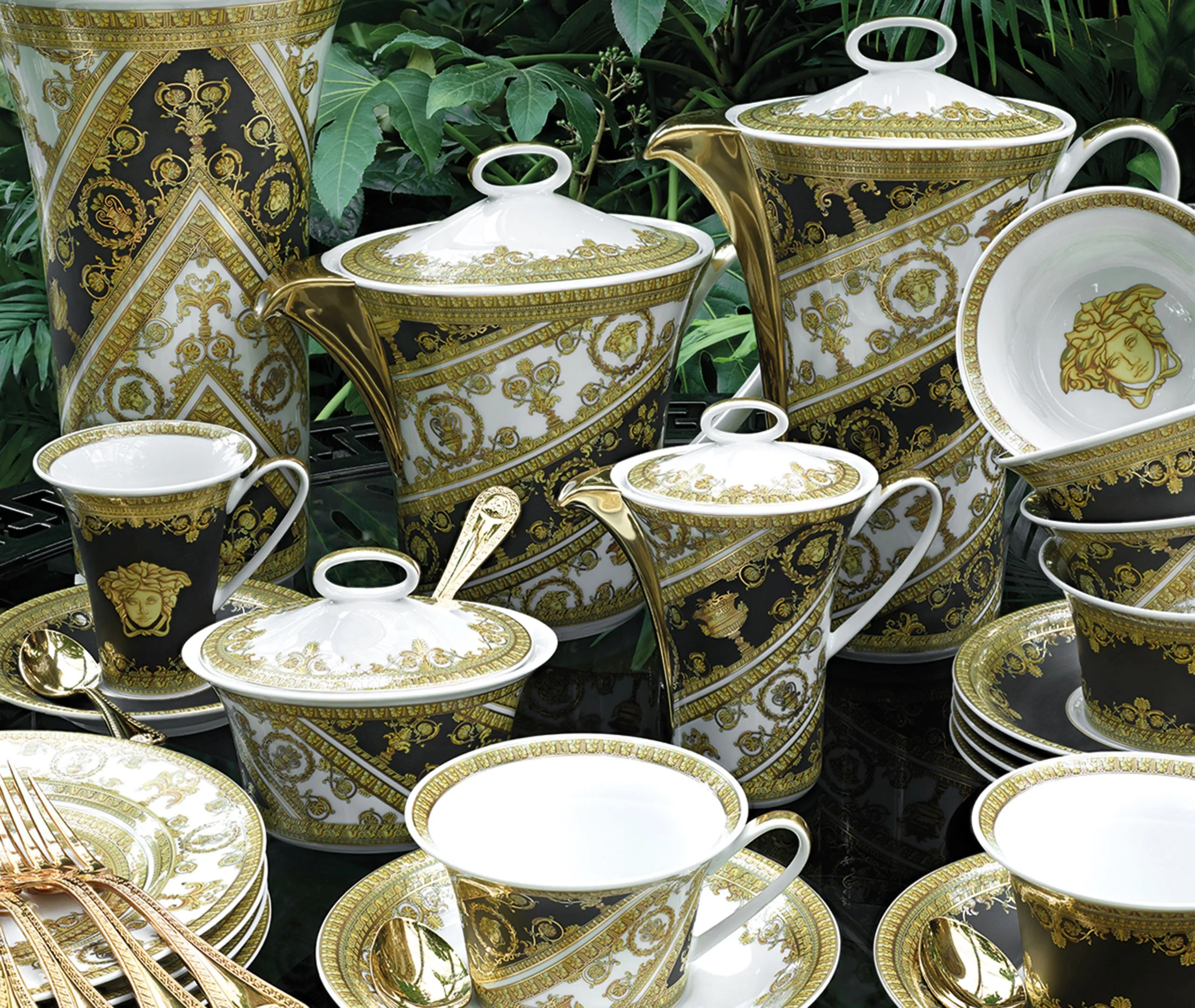 Baroque Teacup and Saucer Set - Multicolor, Porcelain