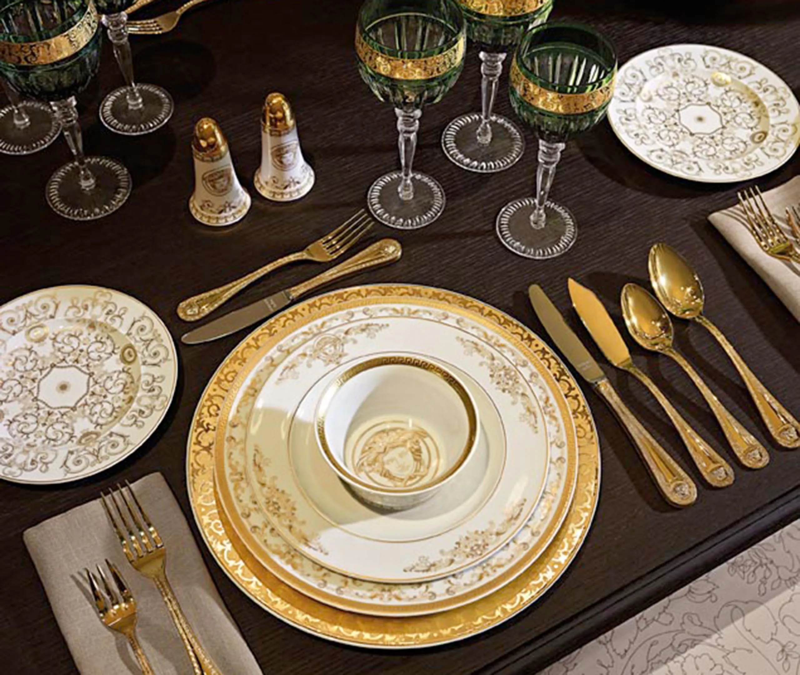 Decorative Plate with Baroque Design - White, Porcelain