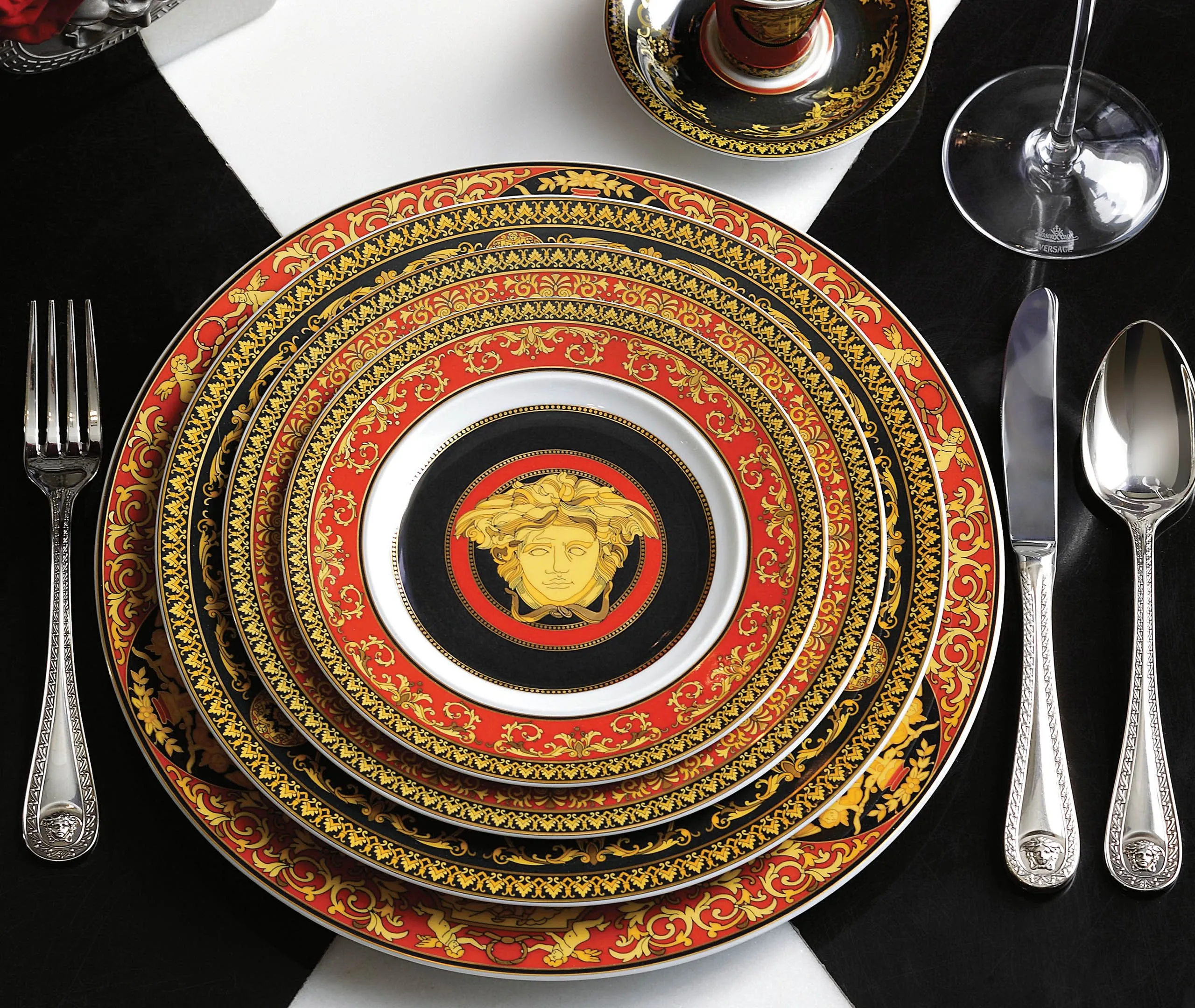 Service Plate with Medusa Design - Multicolor
