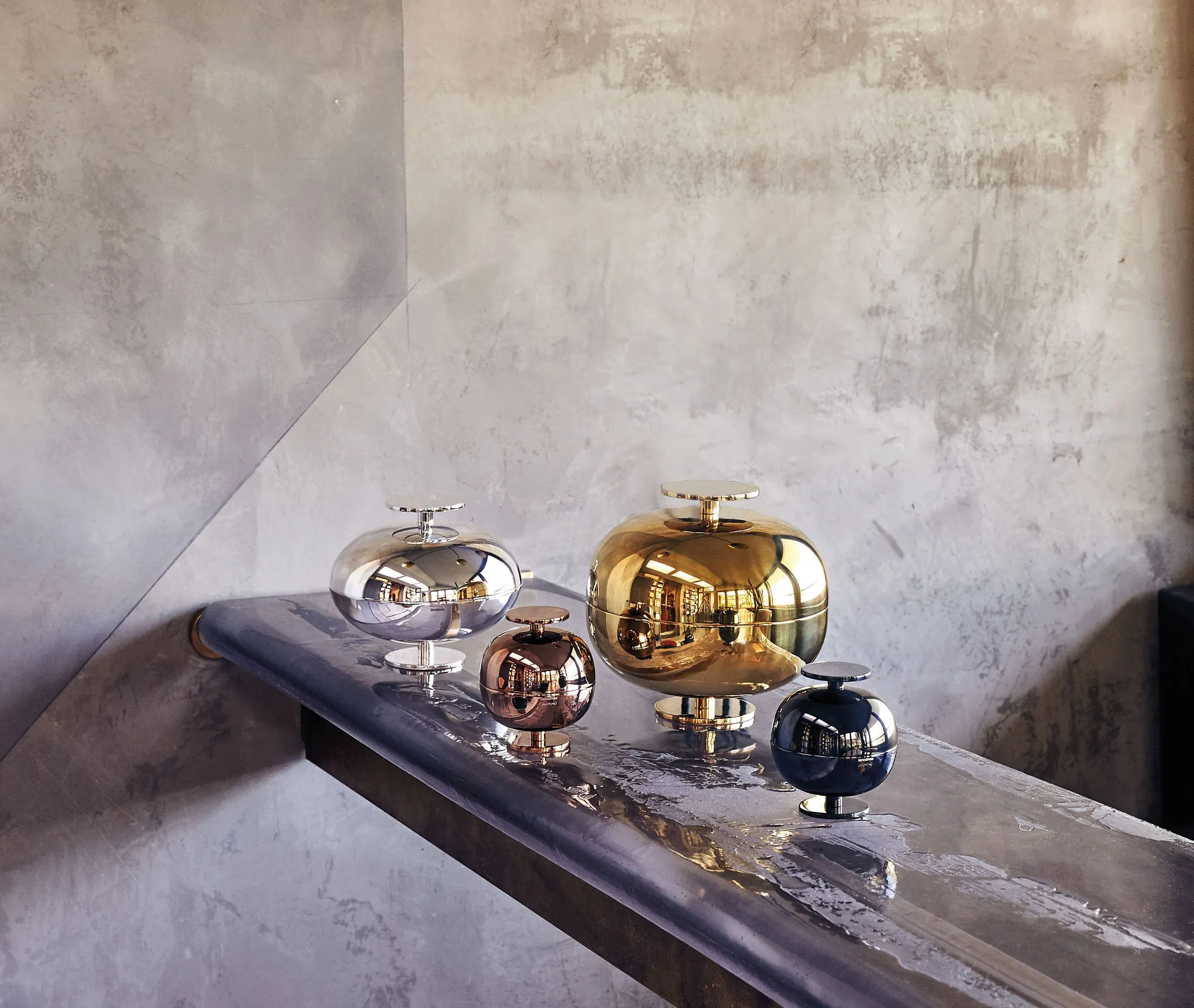 Small Centrepiece with Dual Bowls - Black, Steel