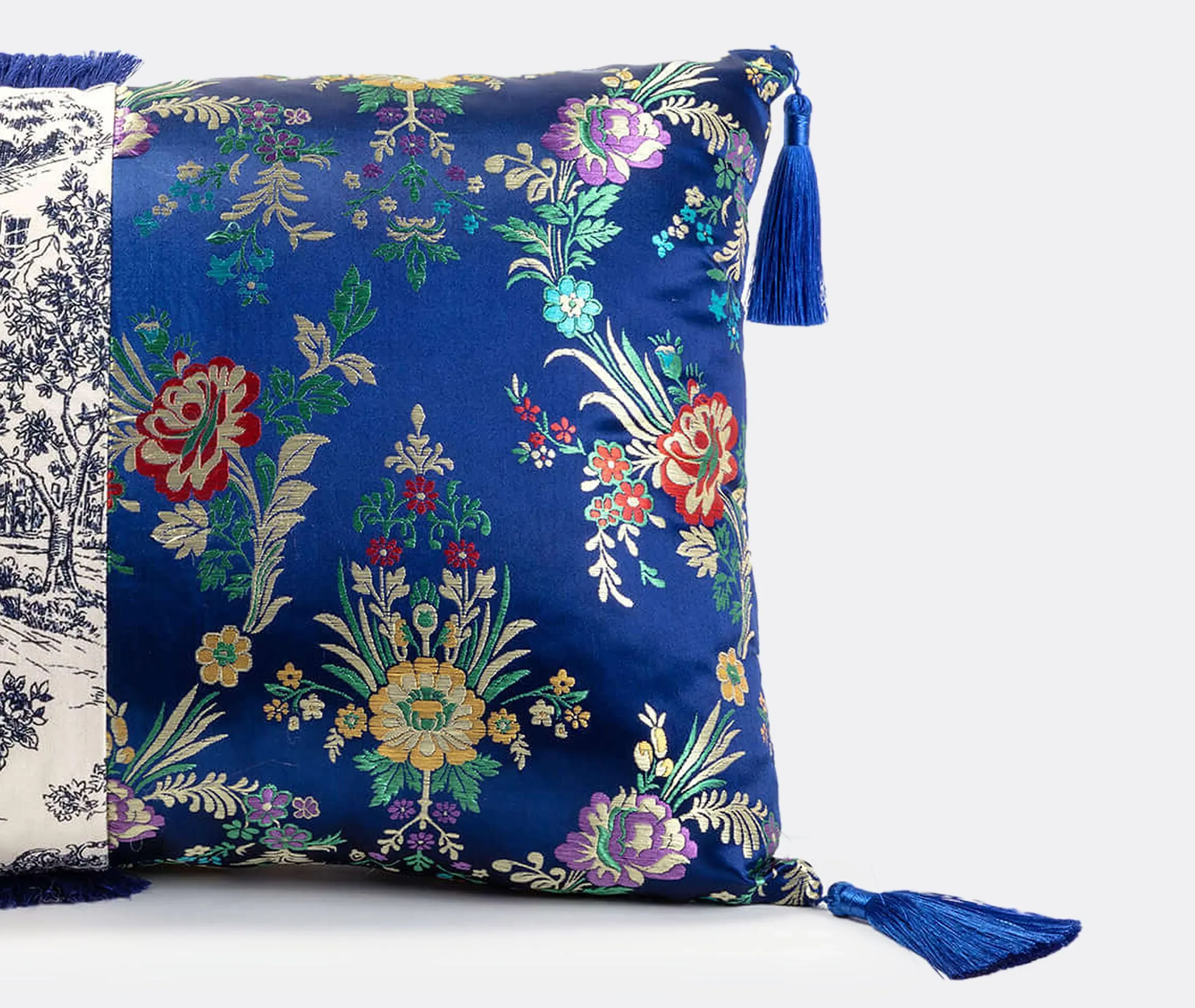 Hybrid Cushion with Plume Padding - Multicolor