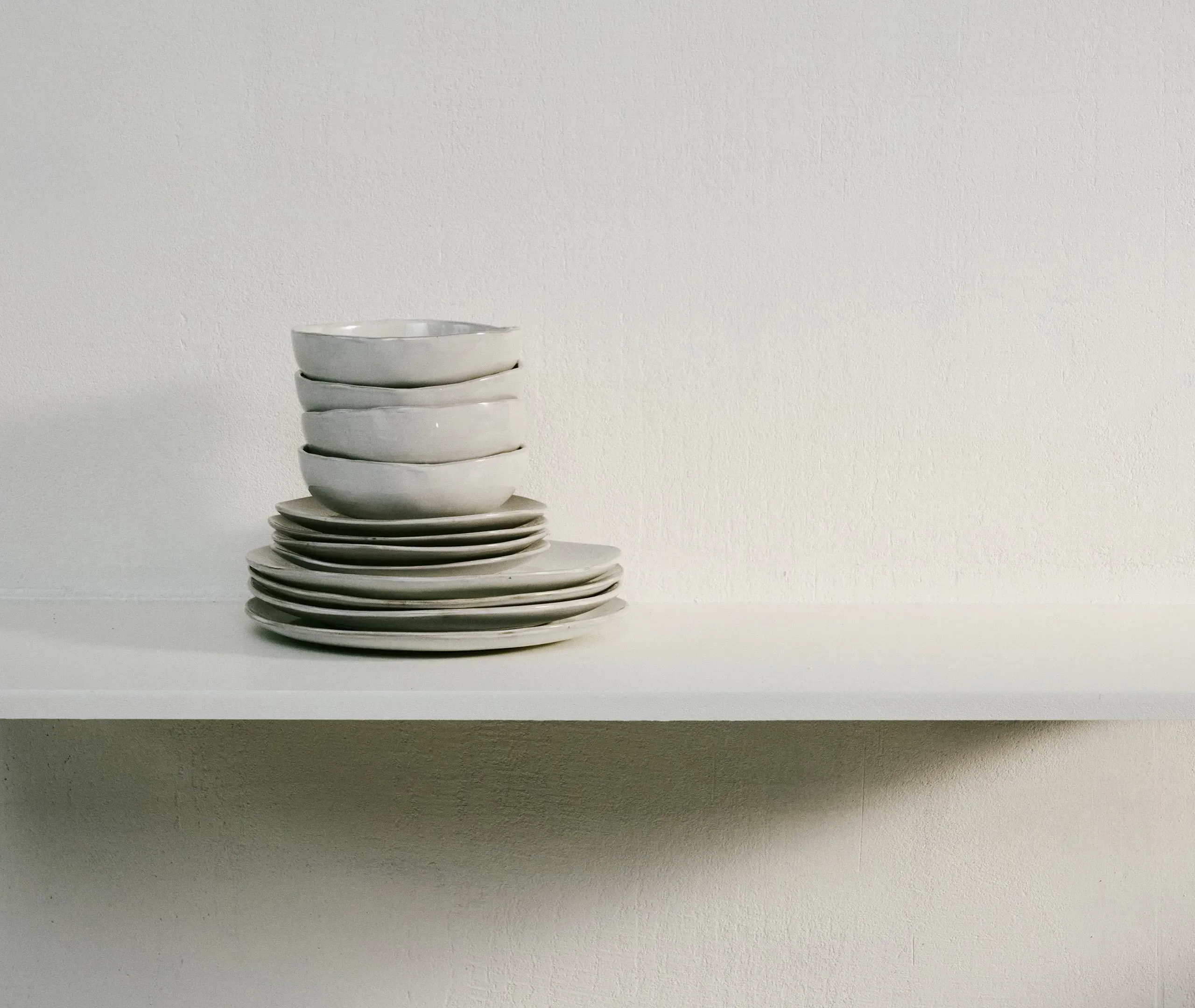 12-Piece Dinner Set with Hand-Molded Design - White