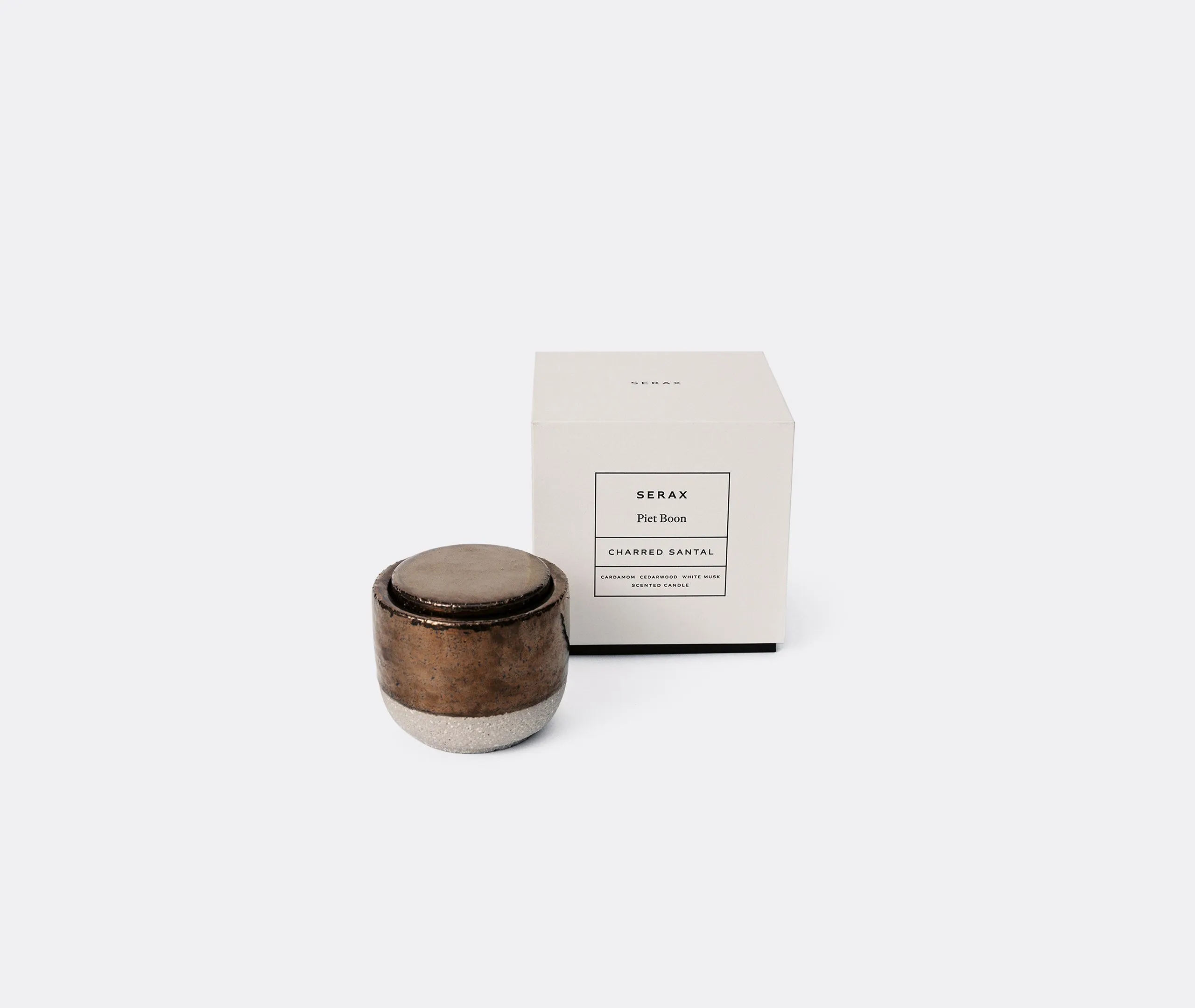 Charred Santal Medium Scented Candle - Gold, Stoneware