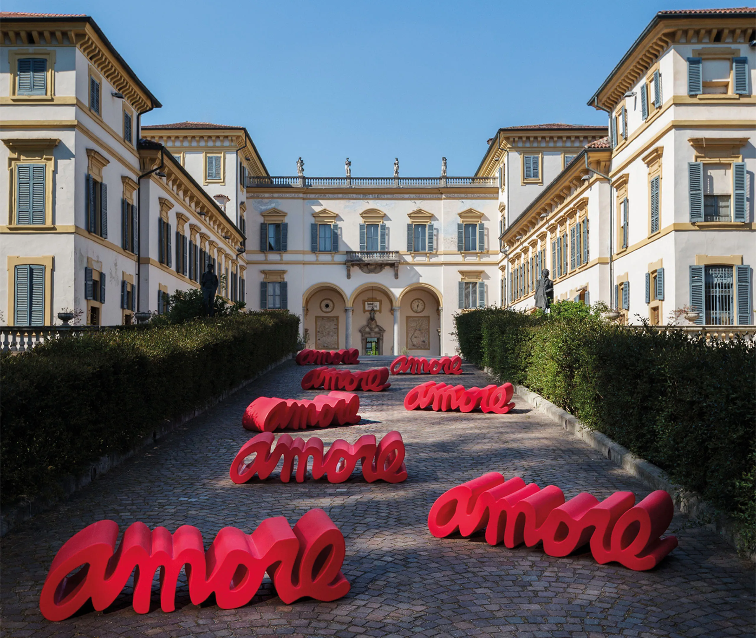 Amore Bench - Flame Red, Polyethylene