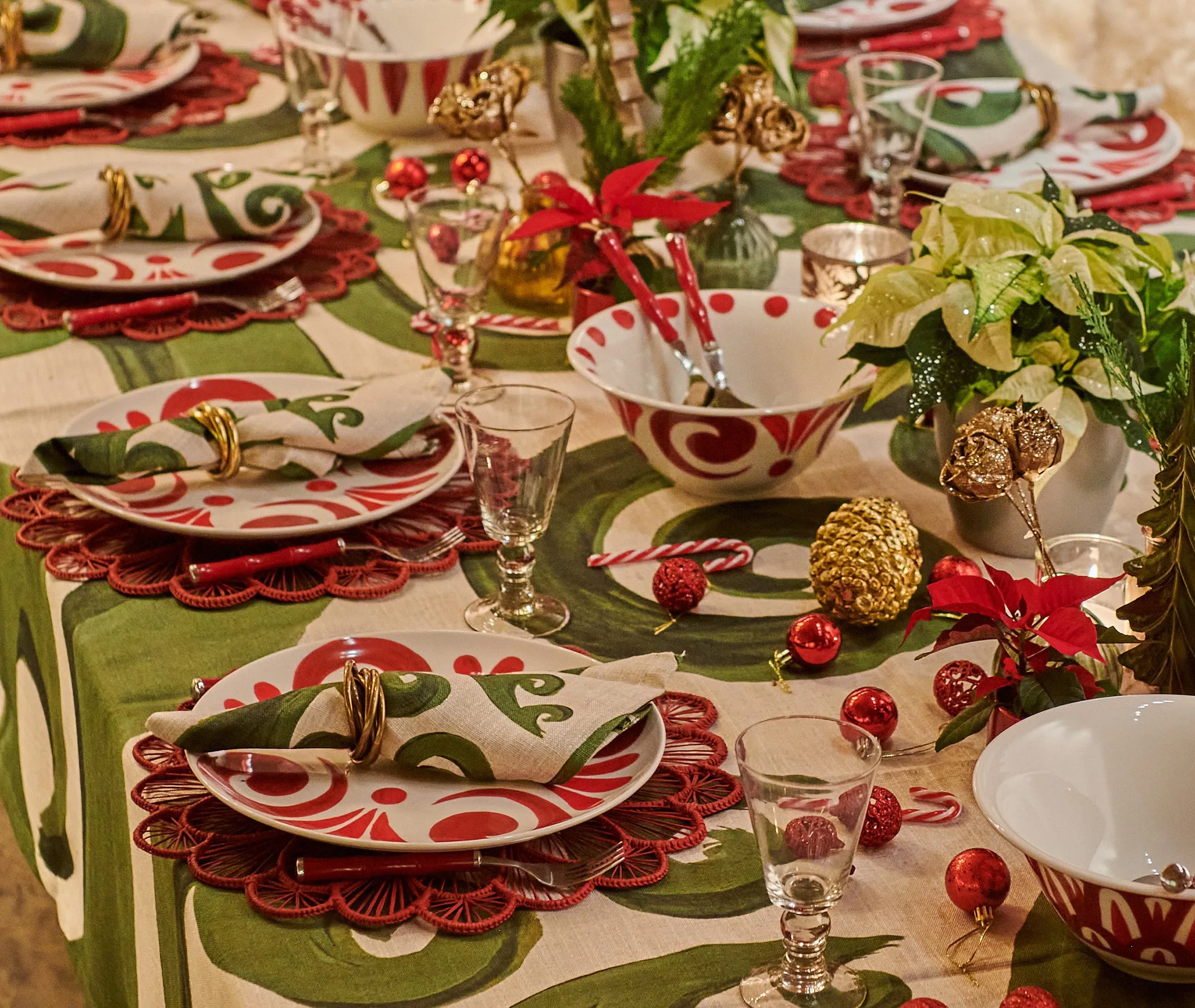 Kallos Salad Bowl - Red, Porcelain