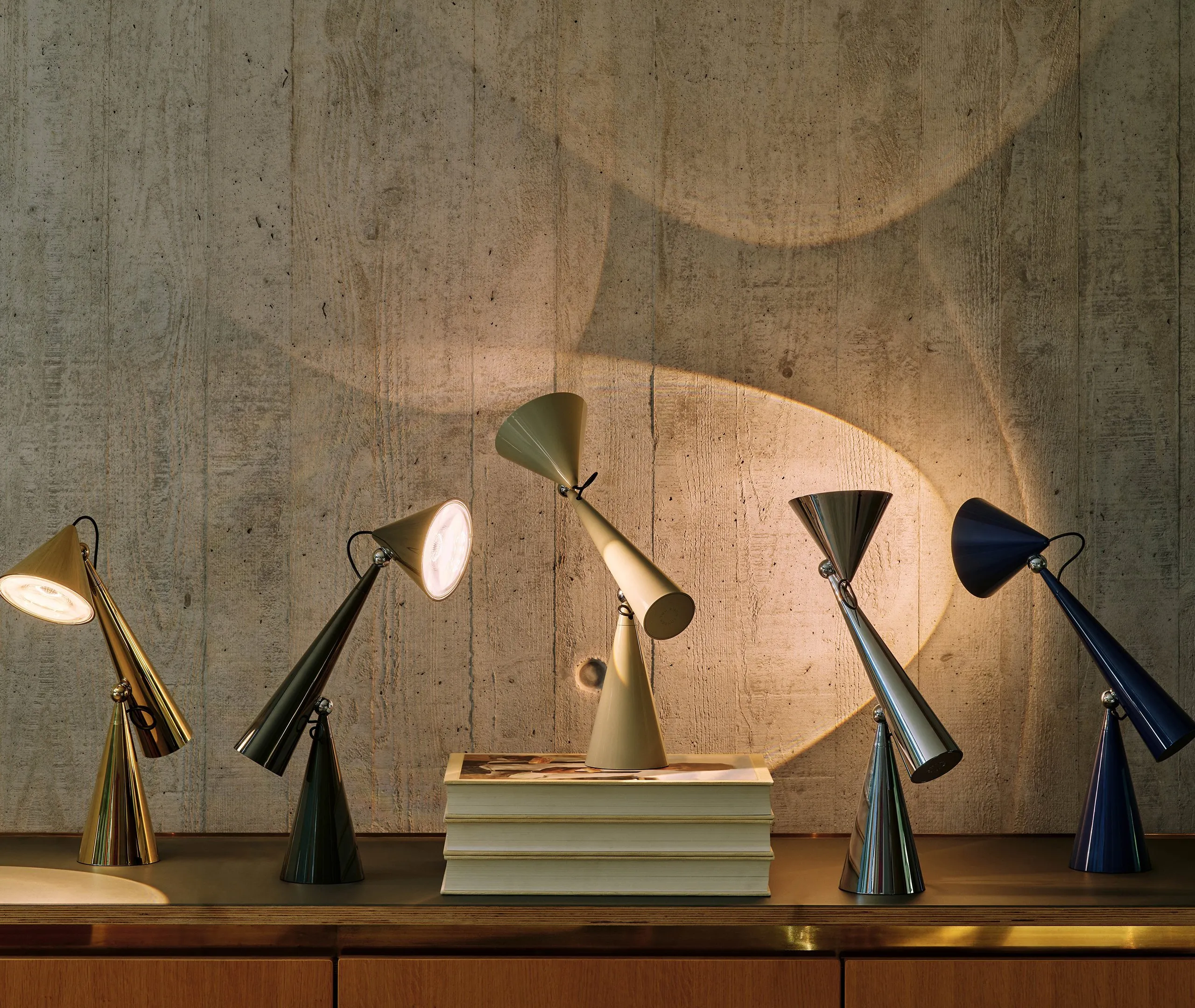 Pose Task Portable Lamp with LED - Kelp